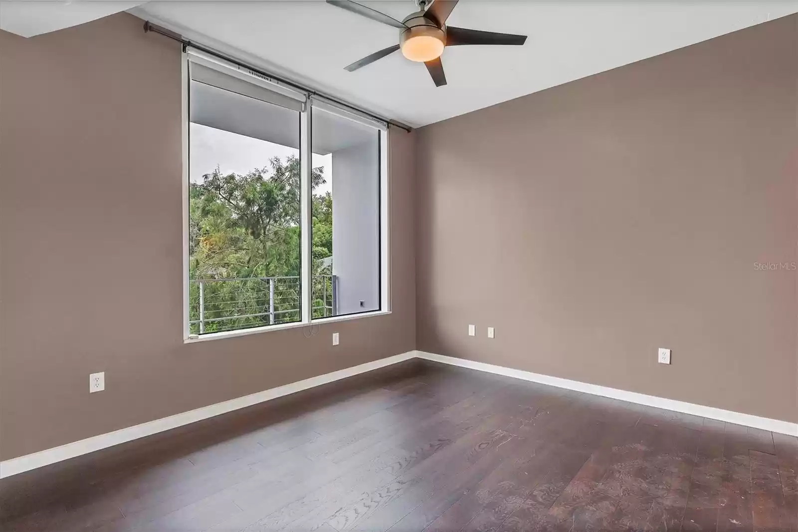 525 JACKSON STREET, ORLANDO, Florida 32801, 2 Bedrooms Bedrooms, ,2 BathroomsBathrooms,Residential Lease,For Rent,JACKSON,MFRO6227252