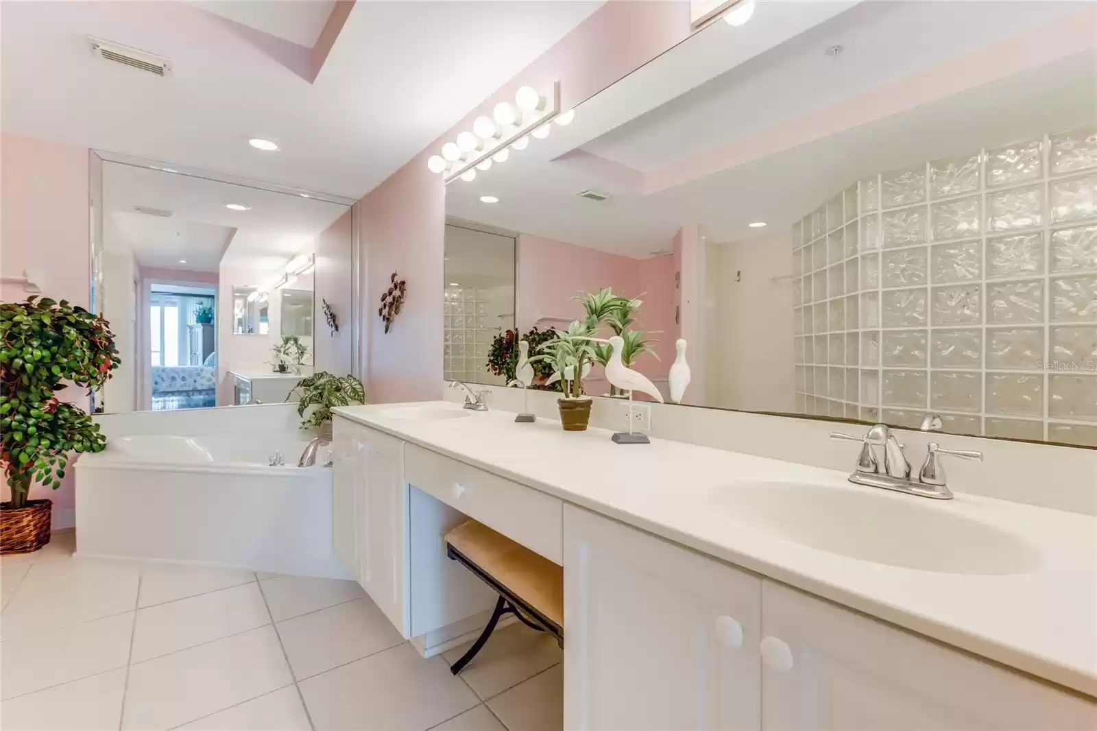 3425 ATLANTIC AVENUE, DAYTONA BEACH, Florida 32118, 4 Bedrooms Bedrooms, ,3 BathroomsBathrooms,Residential,For Sale,ATLANTIC,0,MFRV4937625