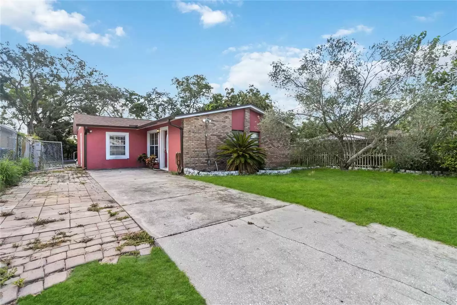 501 NORMANDALE AVENUE, ORLANDO, Florida 32835, 3 Bedrooms Bedrooms, ,2 BathroomsBathrooms,Residential,For Sale,NORMANDALE,MFRO6225374