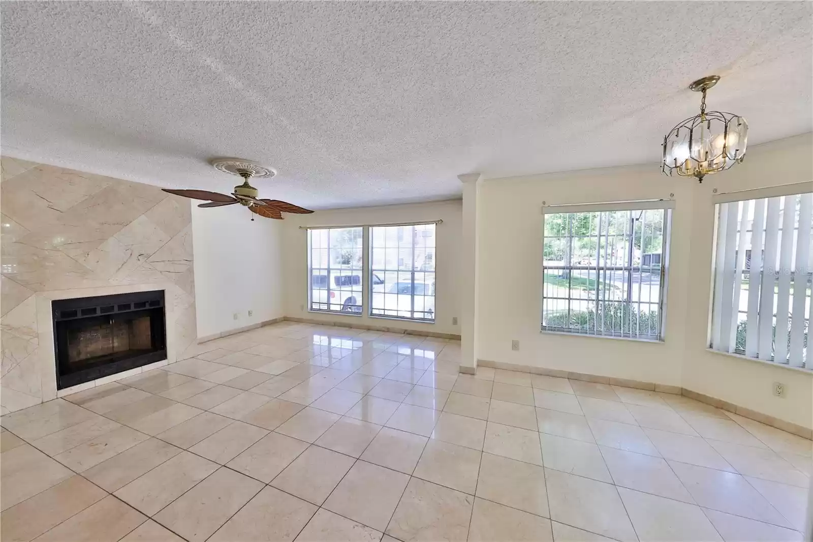 645 STAFFORD TERRACE, ALTAMONTE SPRINGS, Florida 32714, 3 Bedrooms Bedrooms, ,2 BathroomsBathrooms,Residential,For Sale,STAFFORD,MFRO6212715