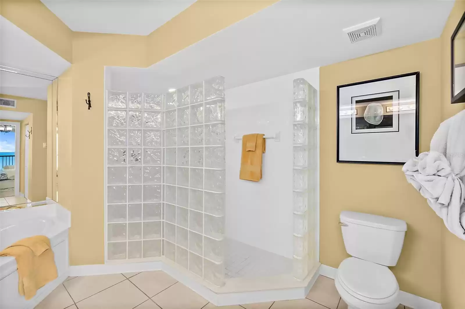 3315 ATLANTIC AVENUE, DAYTONA BEACH SHORES, Florida 32118, 3 Bedrooms Bedrooms, ,3 BathroomsBathrooms,Residential,For Sale,ATLANTIC,0,MFRV4937385