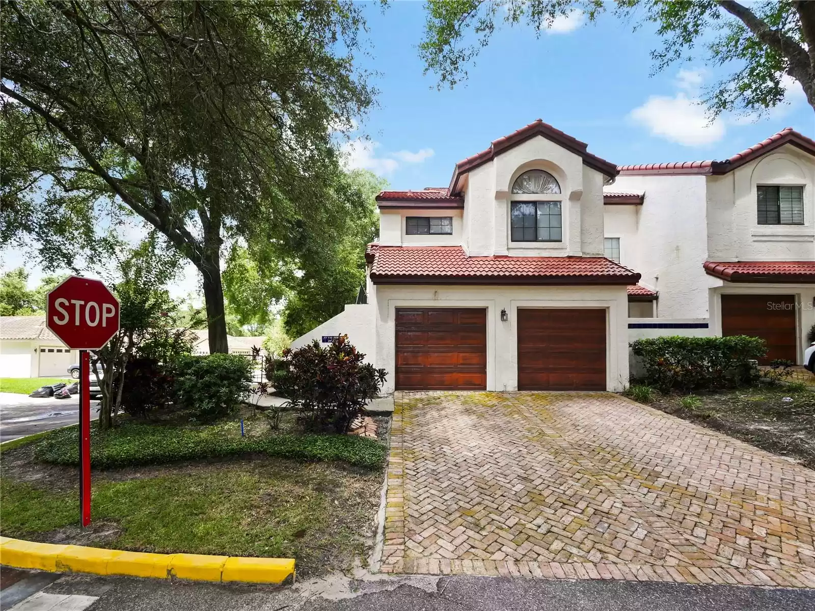 Pavered Driveway and one car garage. 2014 Roof