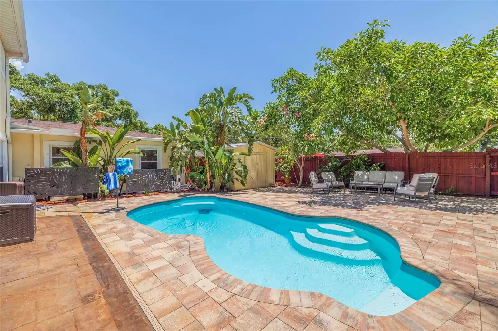 Swimming Pool - heated & cooled!
