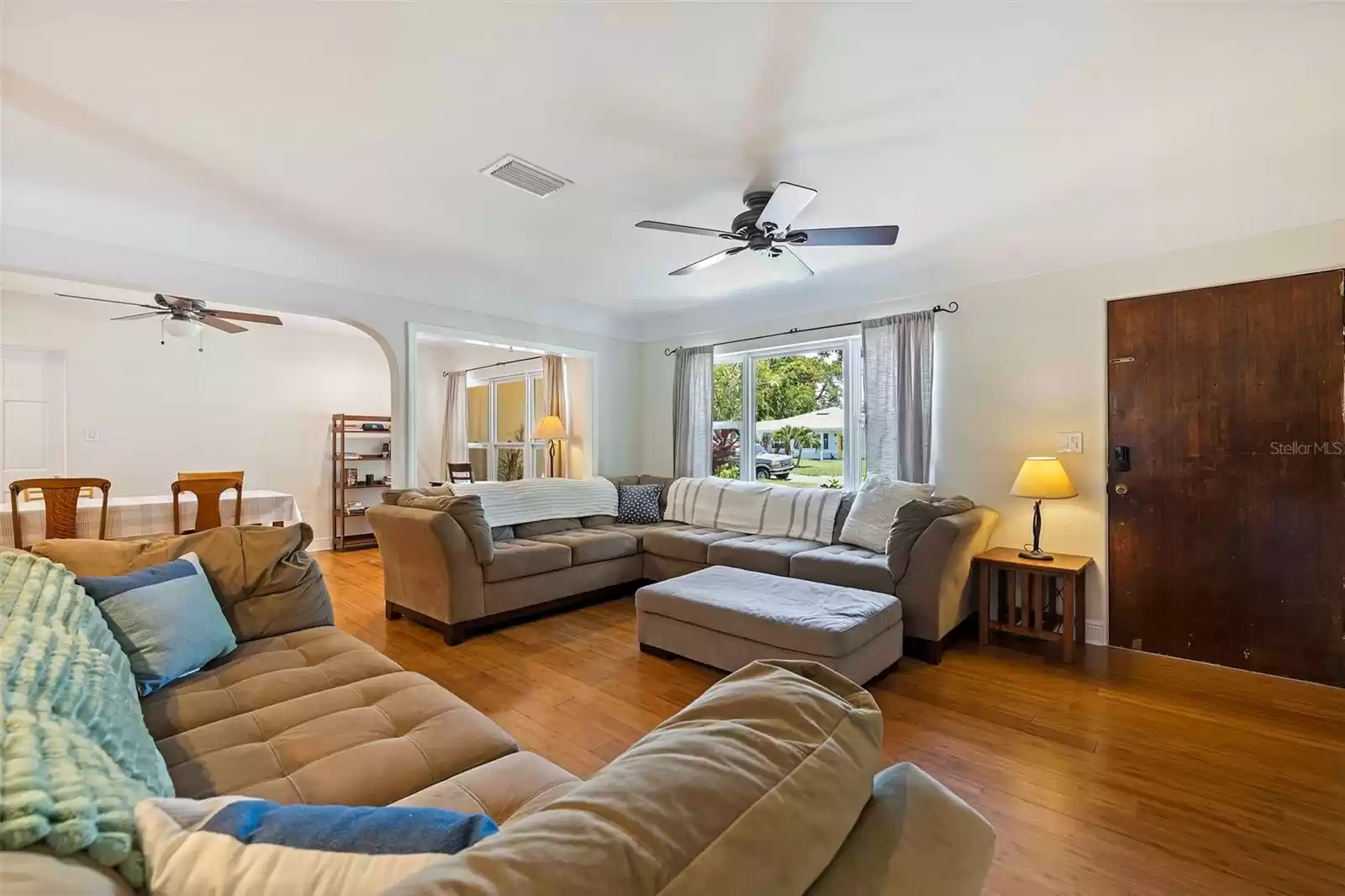 Living room - dining room