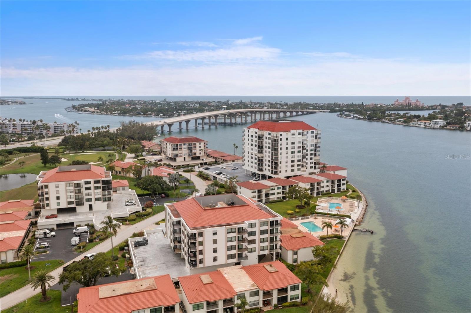 6211 SUN BOULEVARD, ST PETERSBURG, Florida 33715, 2 Bedrooms Bedrooms, ,2 BathroomsBathrooms,Residential,For Sale,SUN,MFRT3541314