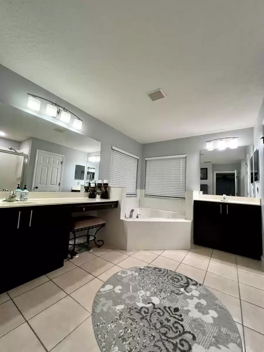 1379 CRANE CREST WAY, ORLANDO, Florida 32825, 5 Bedrooms Bedrooms, ,3 BathroomsBathrooms,Residential,For Sale,CRANE CREST,MFRO6227487