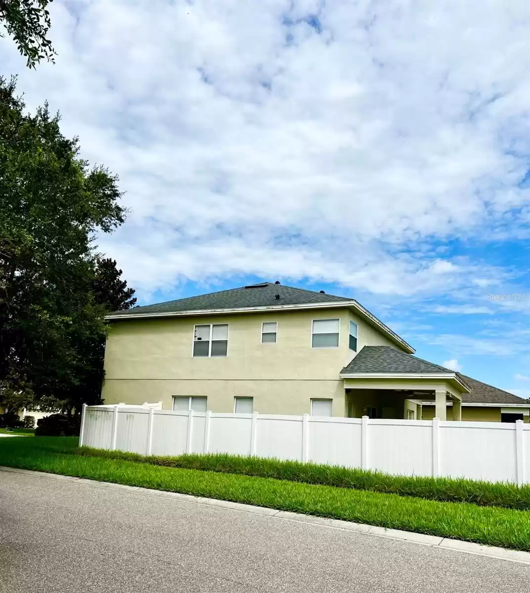 1379 CRANE CREST WAY, ORLANDO, Florida 32825, 5 Bedrooms Bedrooms, ,3 BathroomsBathrooms,Residential,For Sale,CRANE CREST,MFRO6227487