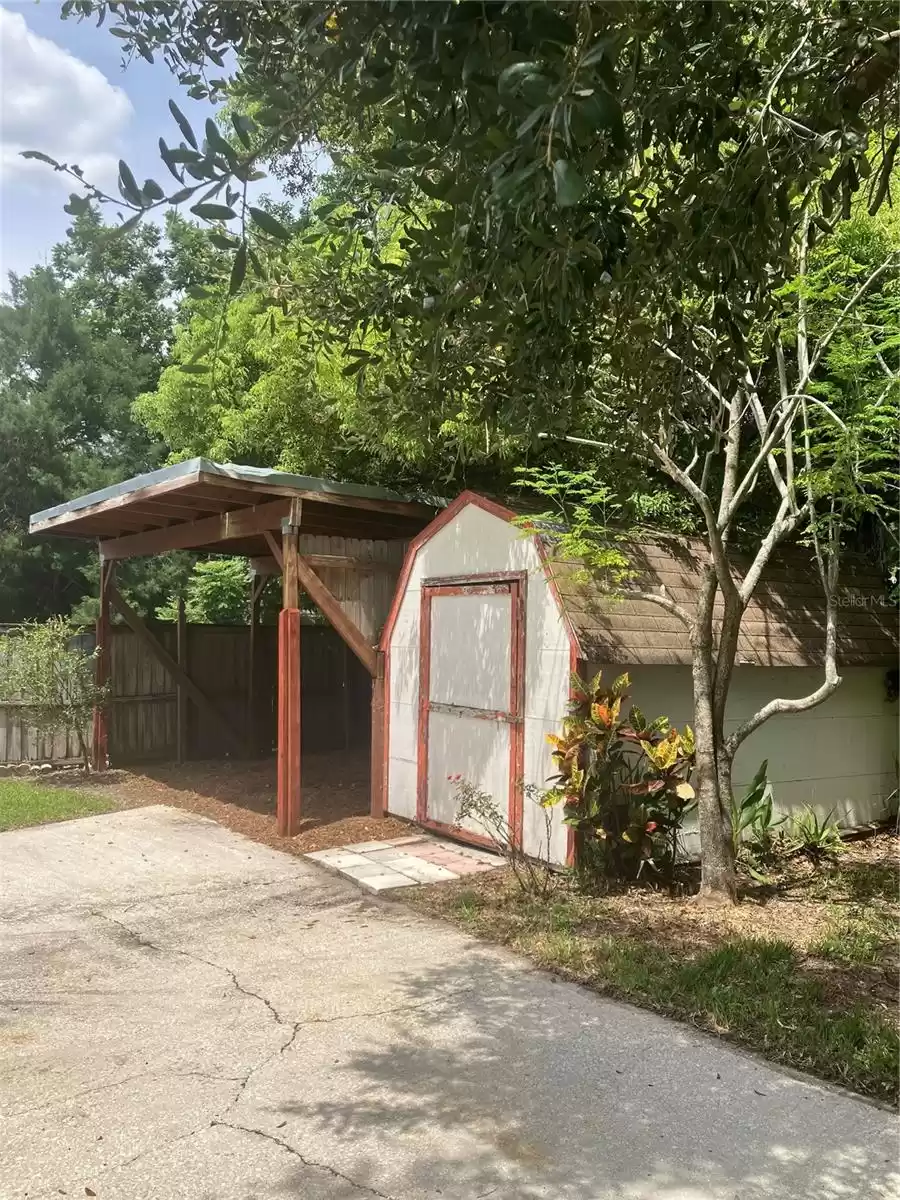 Shed & Carport