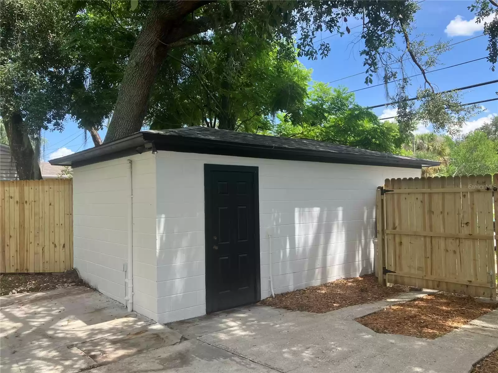 Garage / Workshop backyard