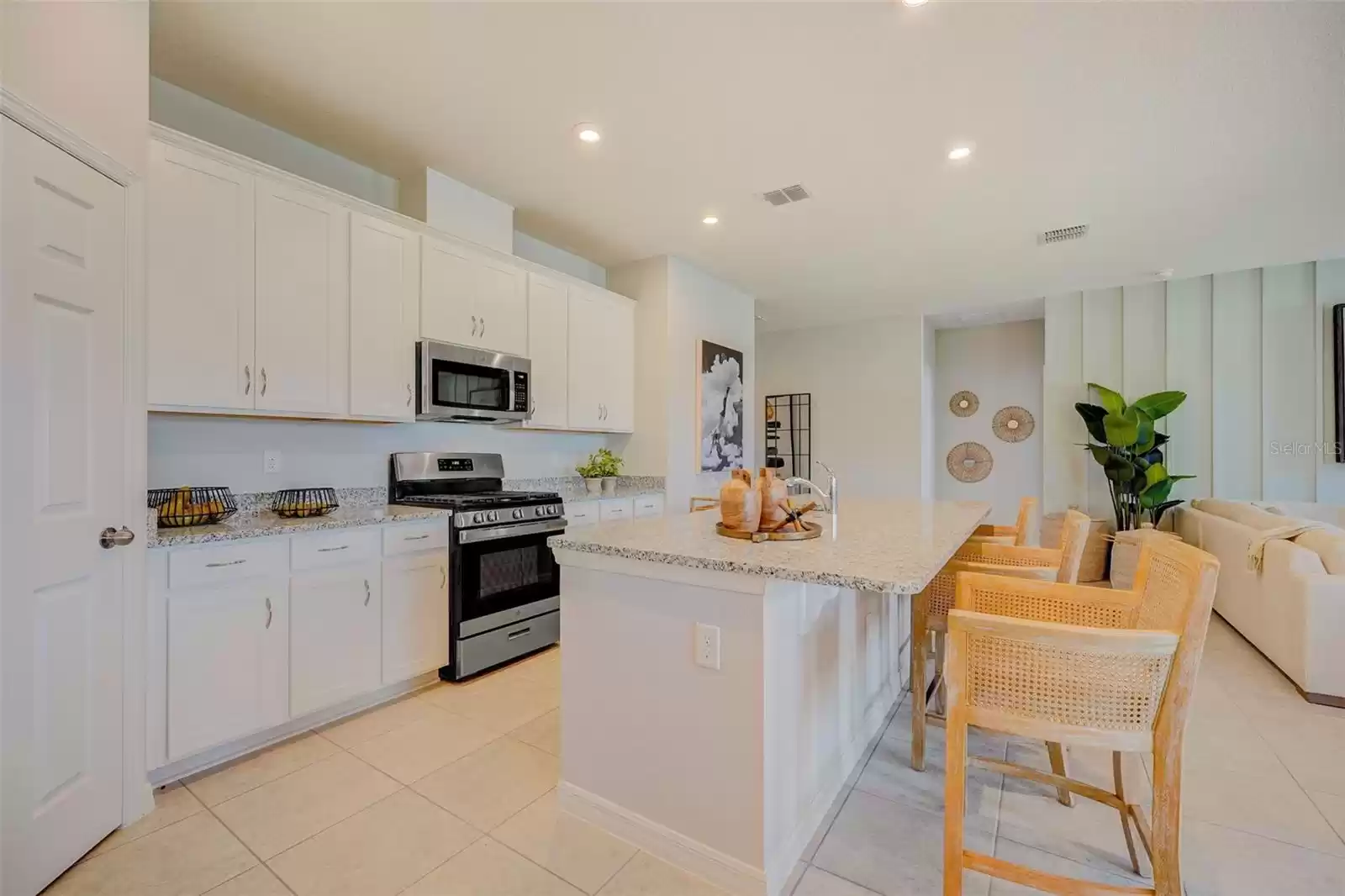 12922 TROVITA DRIVE, GRAND ISLAND, Florida 32735, 4 Bedrooms Bedrooms, ,2 BathroomsBathrooms,Residential,For Sale,TROVITA,MFRO6225327