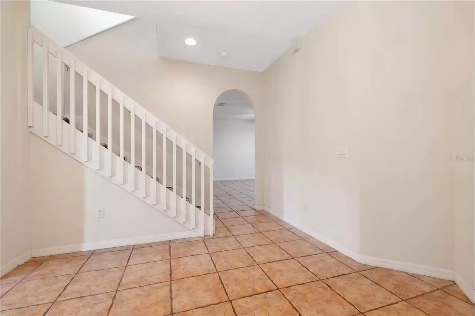 Huge Front Foyer