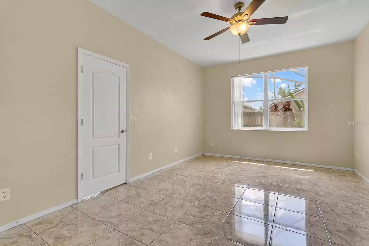 928 BRIDGEWAY BOULEVARD, ORLANDO, Florida 32828, 4 Bedrooms Bedrooms, ,3 BathroomsBathrooms,Residential,For Sale,BRIDGEWAY,MFRO6223816