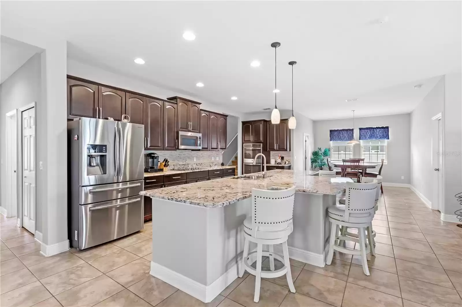 Kitchen with Large Island