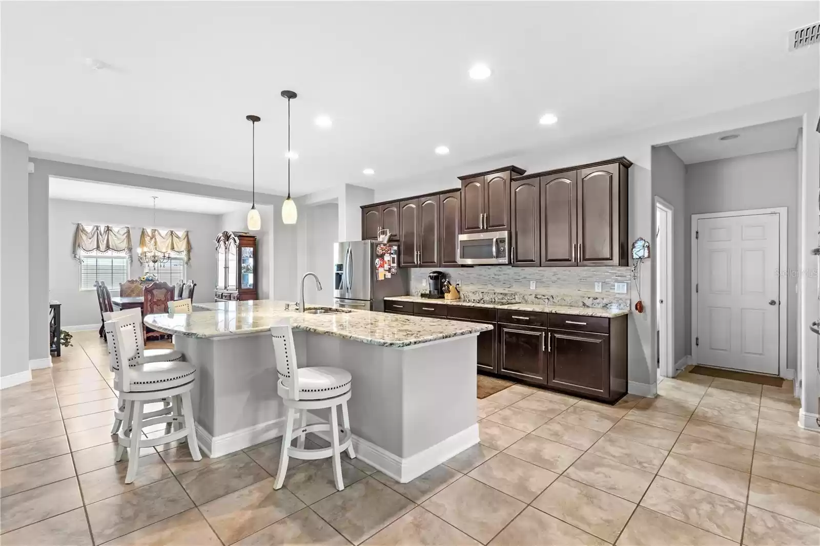 Kitchen with Large Island