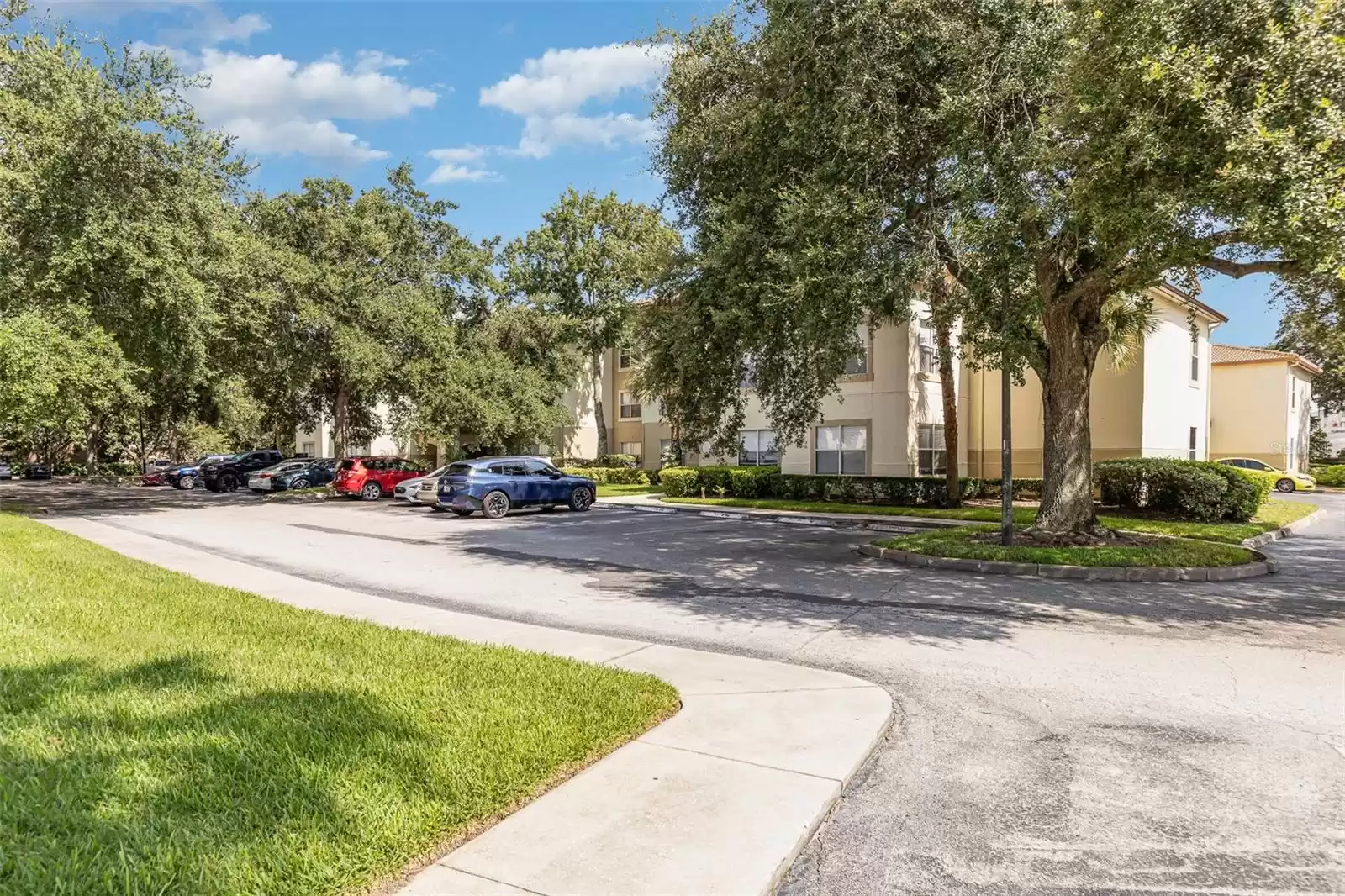 832 CAMARGO WAY, ALTAMONTE SPRINGS, Florida 32714, 2 Bedrooms Bedrooms, ,2 BathroomsBathrooms,Residential,For Sale,CAMARGO,MFRO6228555