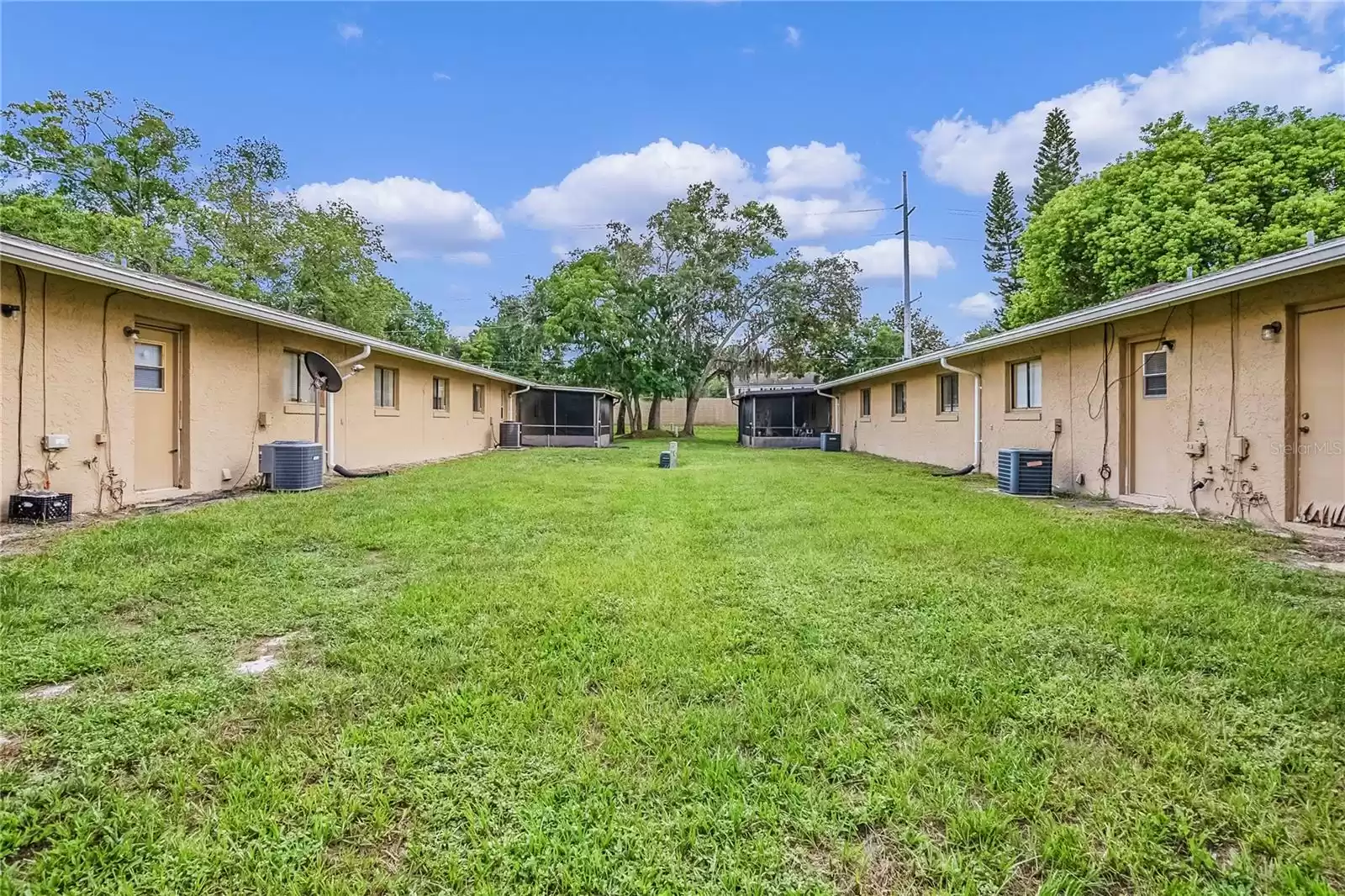 725 NORTHLAKE BOULEVARD, ALTAMONTE SPRINGS, Florida 32701, 3 Bedrooms Bedrooms, ,2 BathroomsBathrooms,Residential,For Sale,NORTHLAKE,MFRO6227410