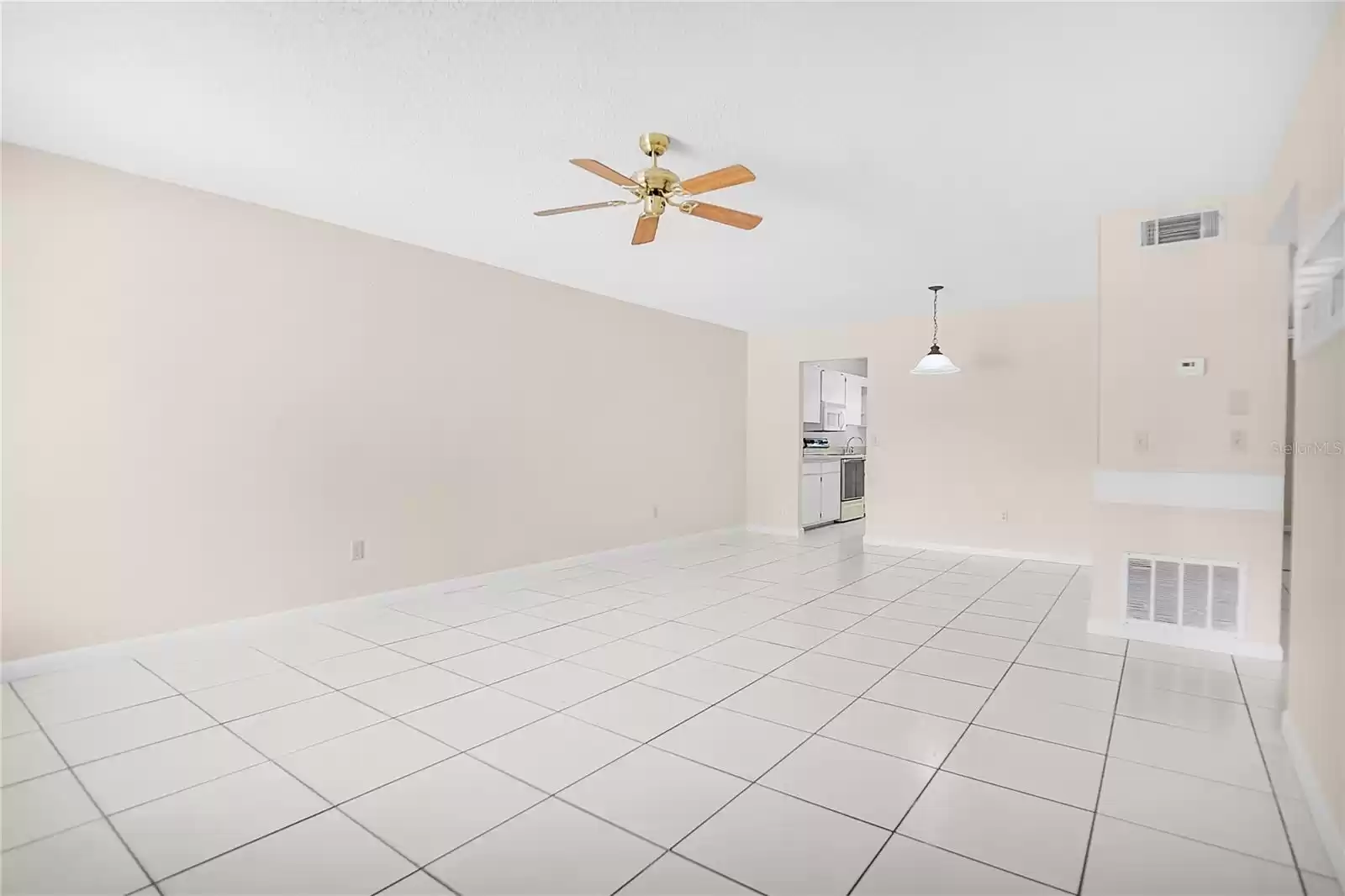 725 NORTHLAKE BOULEVARD, ALTAMONTE SPRINGS, Florida 32701, 3 Bedrooms Bedrooms, ,2 BathroomsBathrooms,Residential,For Sale,NORTHLAKE,MFRO6227410