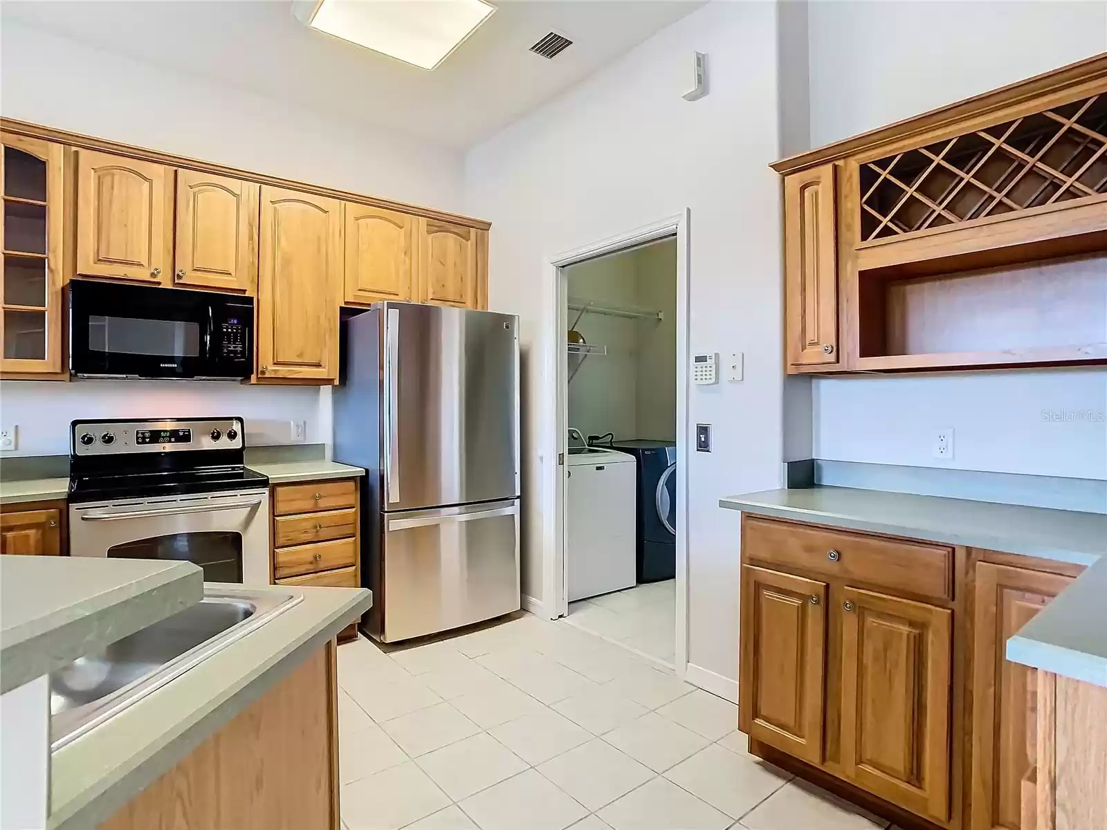 30745 VERONICA AVENUE, EUSTIS, Florida 32736, 3 Bedrooms Bedrooms, ,2 BathroomsBathrooms,Residential,For Sale,VERONICA,0,MFRG5085084