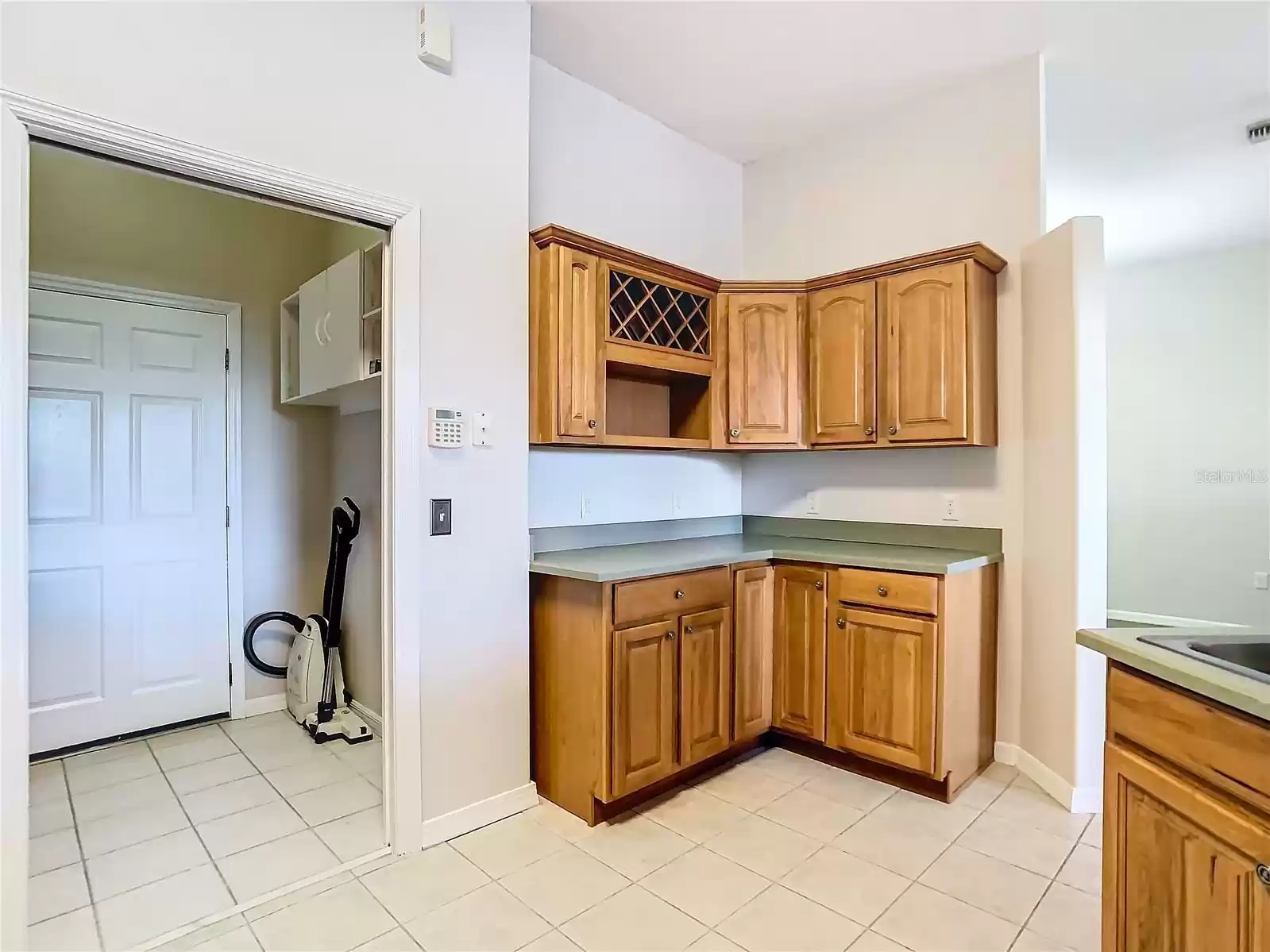30745 VERONICA AVENUE, EUSTIS, Florida 32736, 3 Bedrooms Bedrooms, ,2 BathroomsBathrooms,Residential,For Sale,VERONICA,0,MFRG5085084