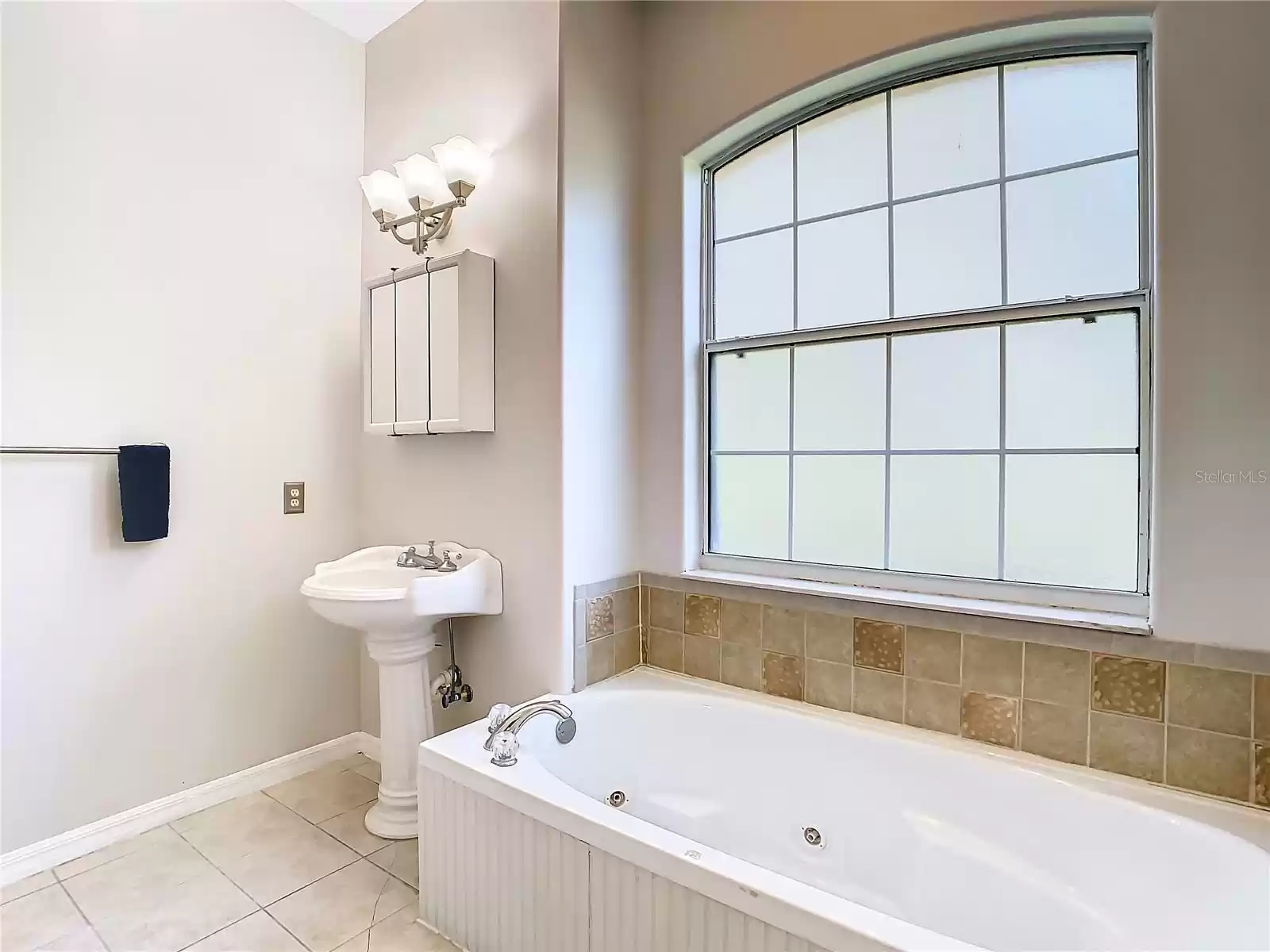 30745 VERONICA AVENUE, EUSTIS, Florida 32736, 3 Bedrooms Bedrooms, ,2 BathroomsBathrooms,Residential,For Sale,VERONICA,0,MFRG5085084