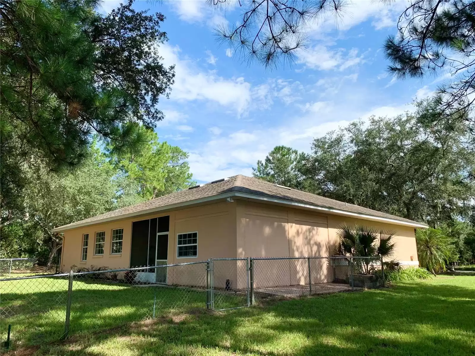 30745 VERONICA AVENUE, EUSTIS, Florida 32736, 3 Bedrooms Bedrooms, ,2 BathroomsBathrooms,Residential,For Sale,VERONICA,0,MFRG5085084
