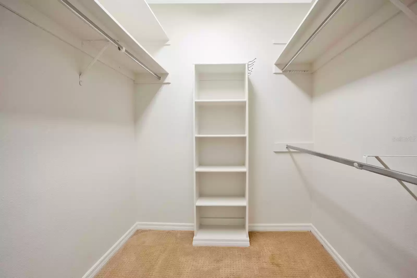 Walk-in closet