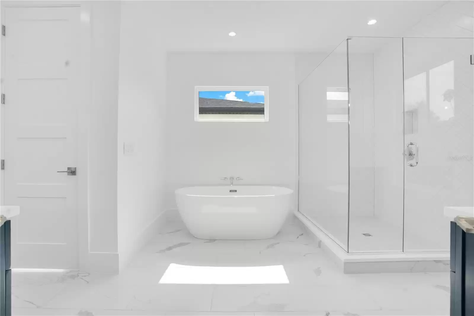 Owners suite floating tub