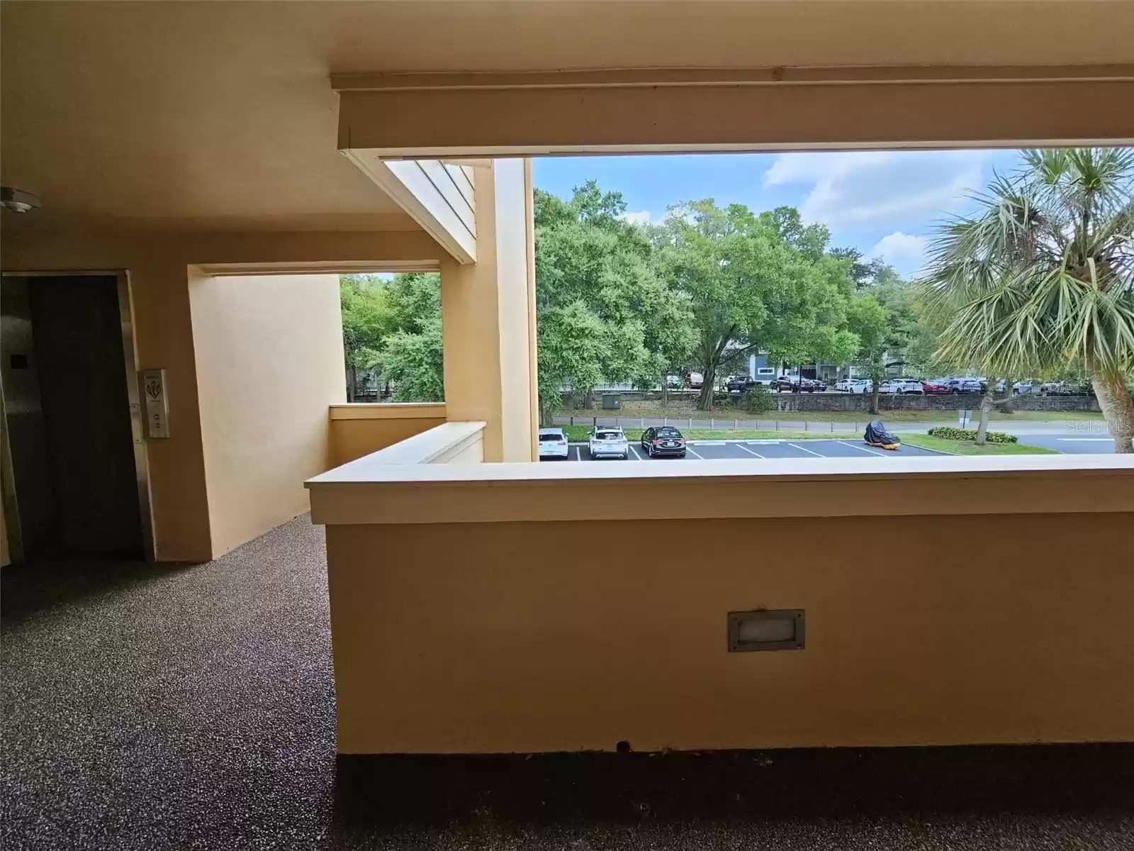 510 CRANES WAY, ALTAMONTE SPRINGS, Florida 32701, 1 Bedroom Bedrooms, ,1 BathroomBathrooms,Residential,For Sale,CRANES,MFRO6206092