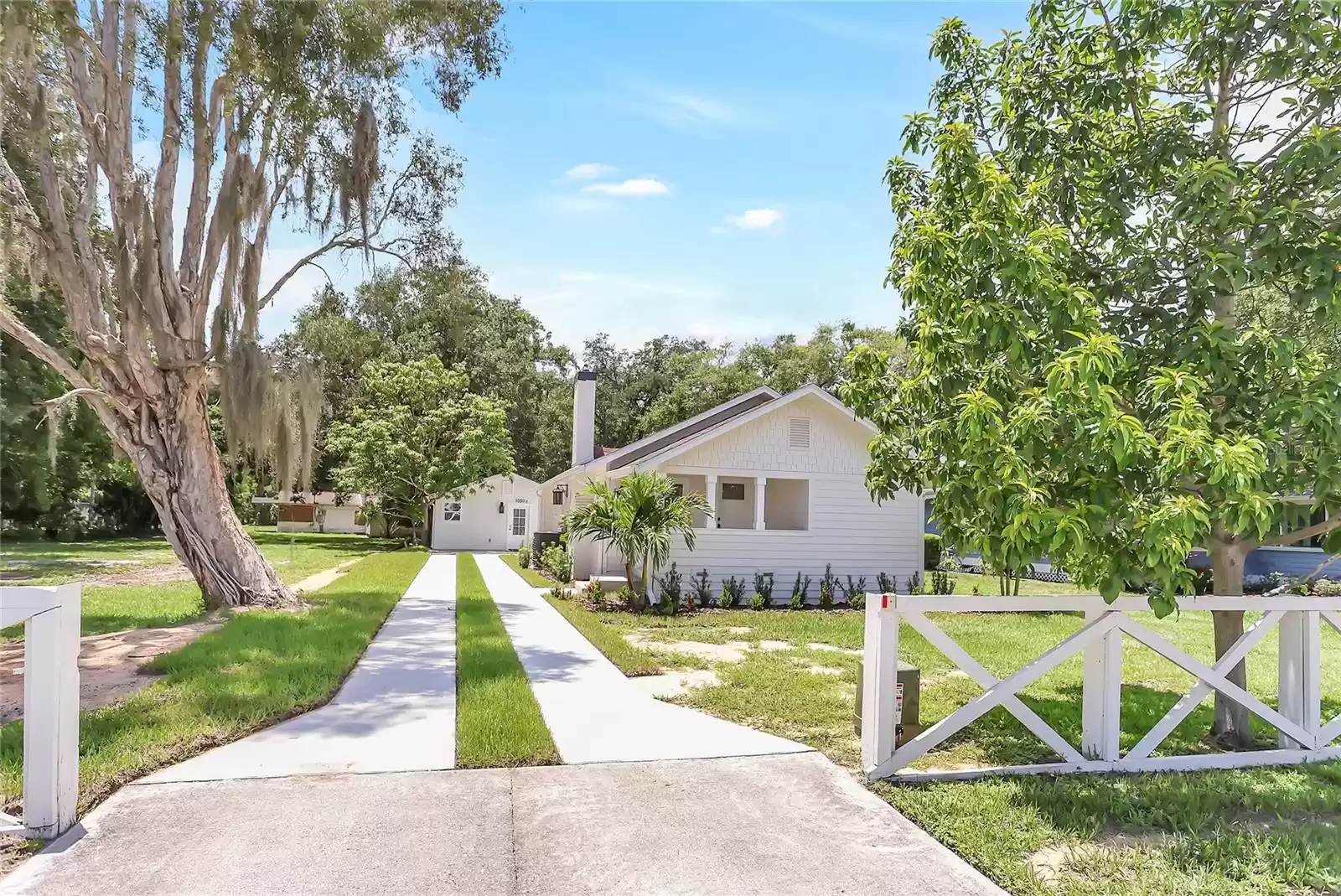 1050A VINELAND ROAD, WINTER GARDEN, Florida 34787, 2 Bedrooms Bedrooms, ,2 BathroomsBathrooms,Residential Lease,For Rent,VINELAND,MFRO6226046