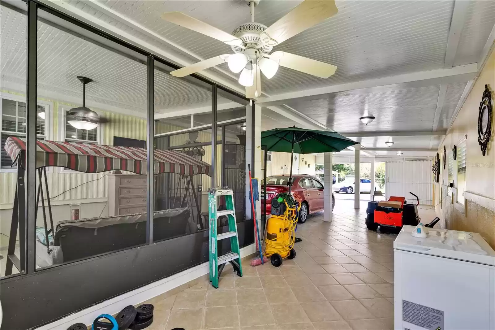 Room Garage