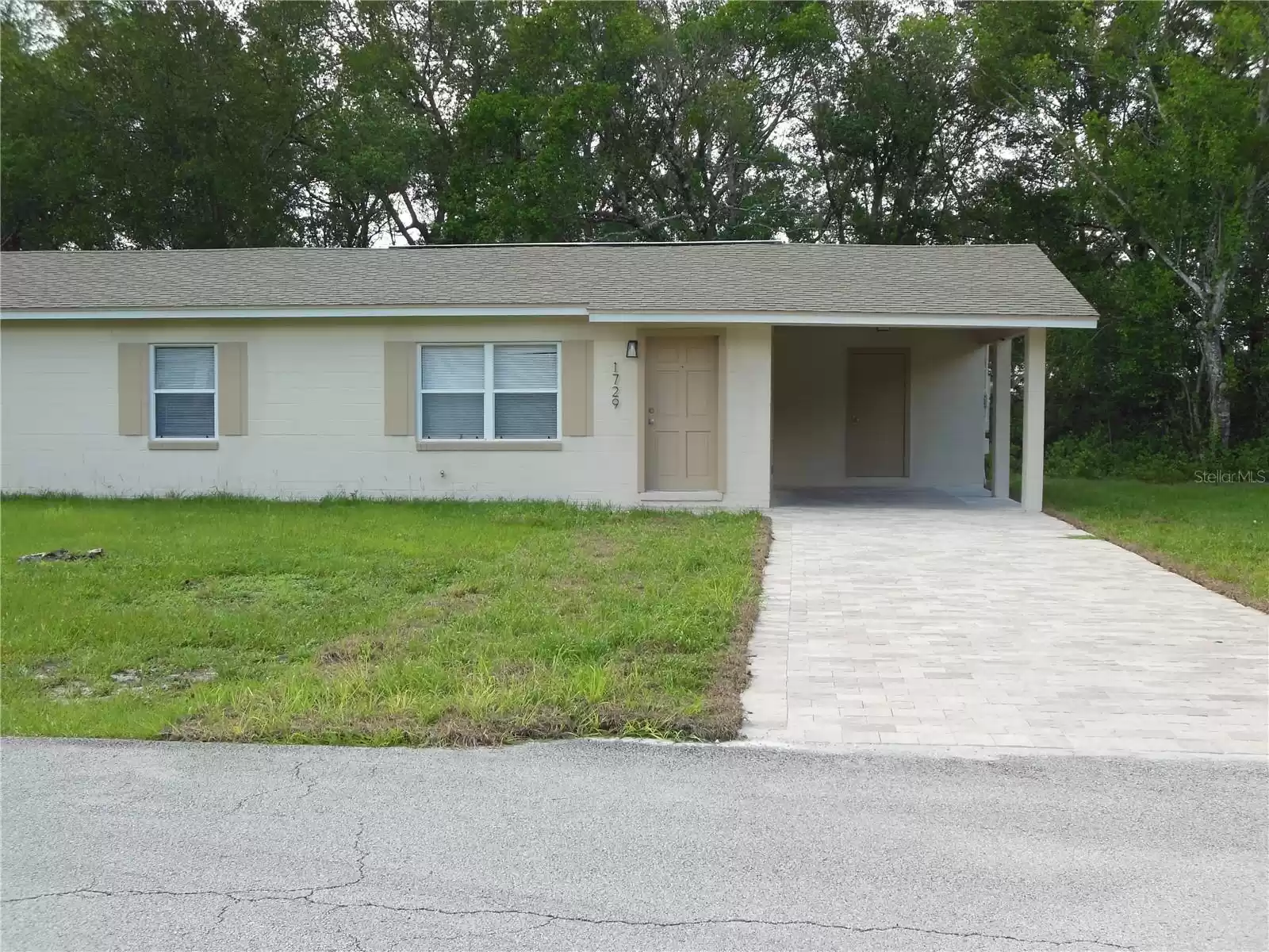 1729 PINE AVENUE, DELAND, Florida 32724, 2 Bedrooms Bedrooms, ,1 BathroomBathrooms,Residential Lease,For Rent,PINE,MFRV4937777