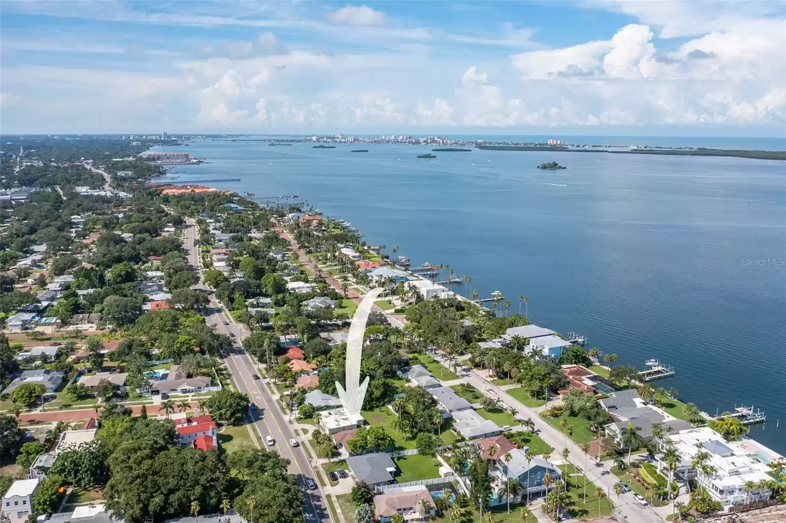 1742 BAYSHORE BOULEVARD, DUNEDIN, Florida 34698, 3 Bedrooms Bedrooms, ,2 BathroomsBathrooms,Residential,For Sale,BAYSHORE,MFRU8252060