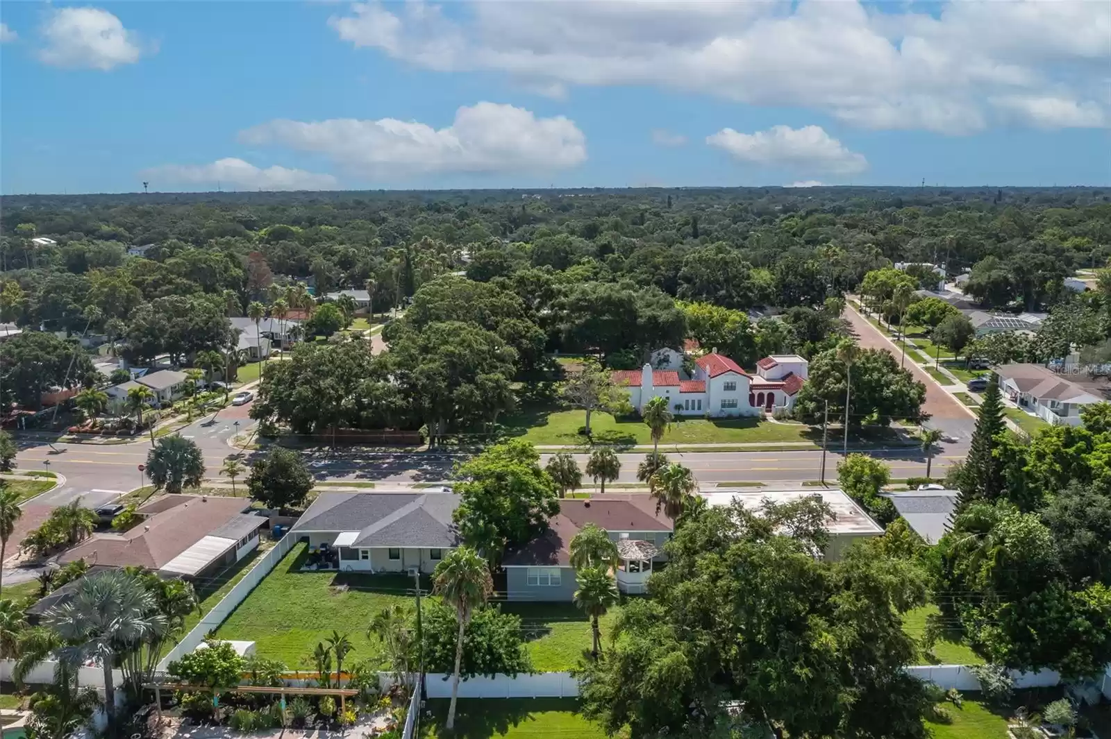 1742 BAYSHORE BOULEVARD, DUNEDIN, Florida 34698, 3 Bedrooms Bedrooms, ,2 BathroomsBathrooms,Residential,For Sale,BAYSHORE,MFRU8252060