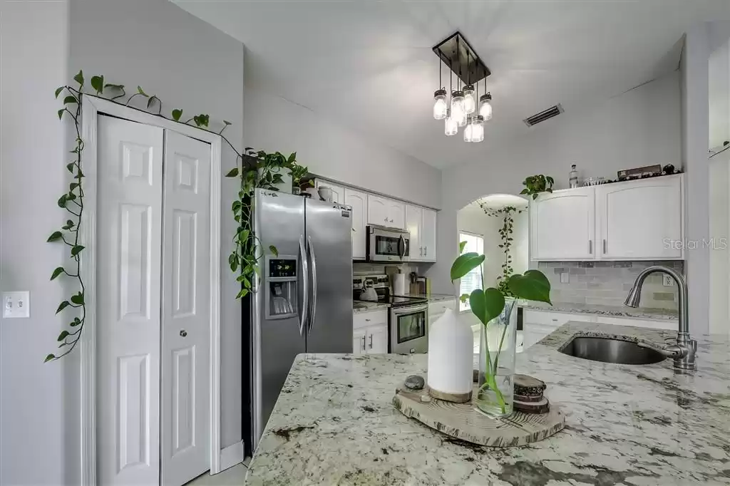 11288 FLOWER AVENUE, WEEKI WACHEE, Florida 34613, 4 Bedrooms Bedrooms, ,2 BathroomsBathrooms,Residential,For Sale,FLOWER,MFRO6229858