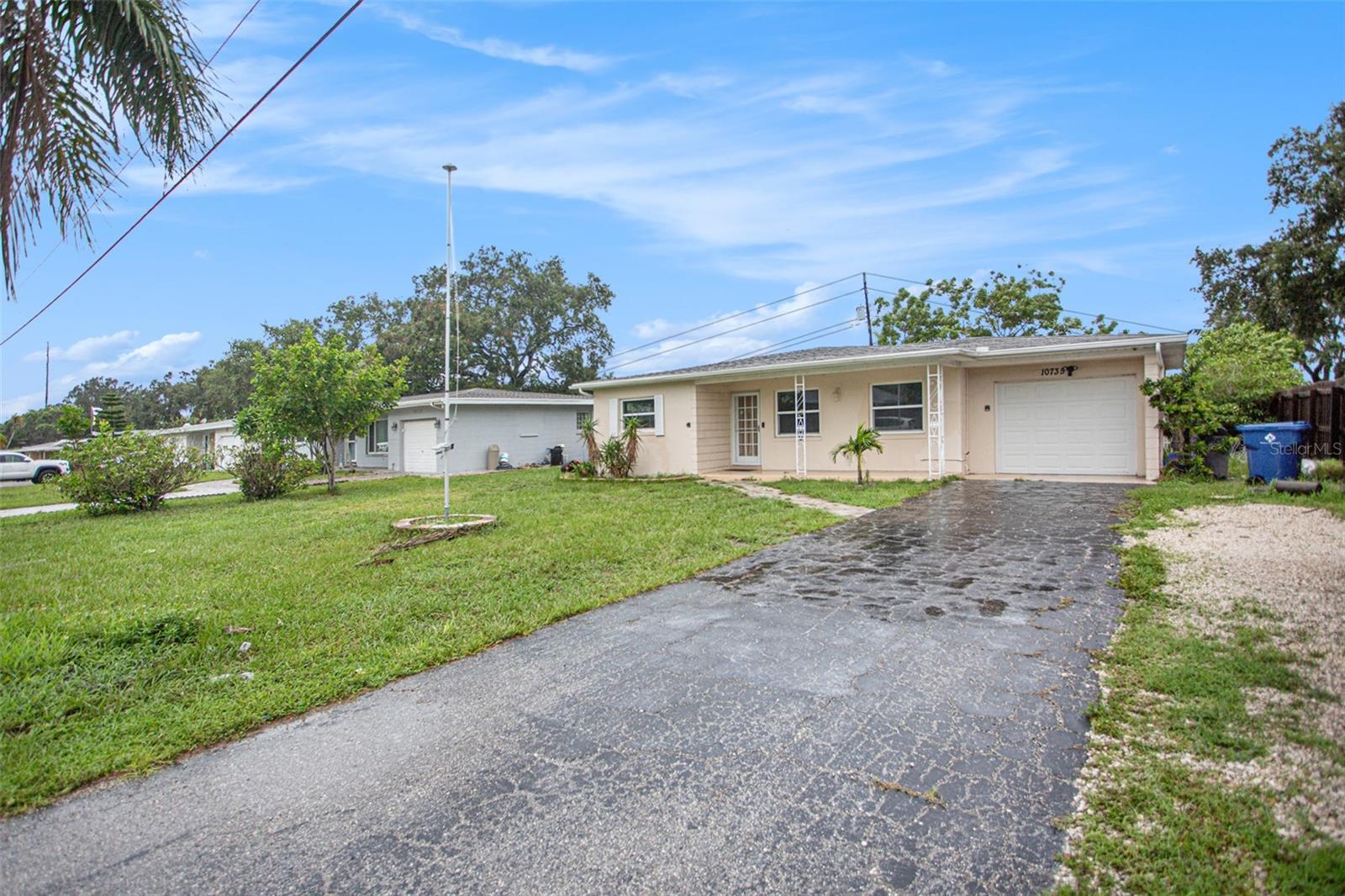 10735 64th Ave N, Seminole, Florida 33772, 2 Bedrooms Bedrooms, ,2 BathroomsBathrooms,Residential,For Sale,64TH,T3547004