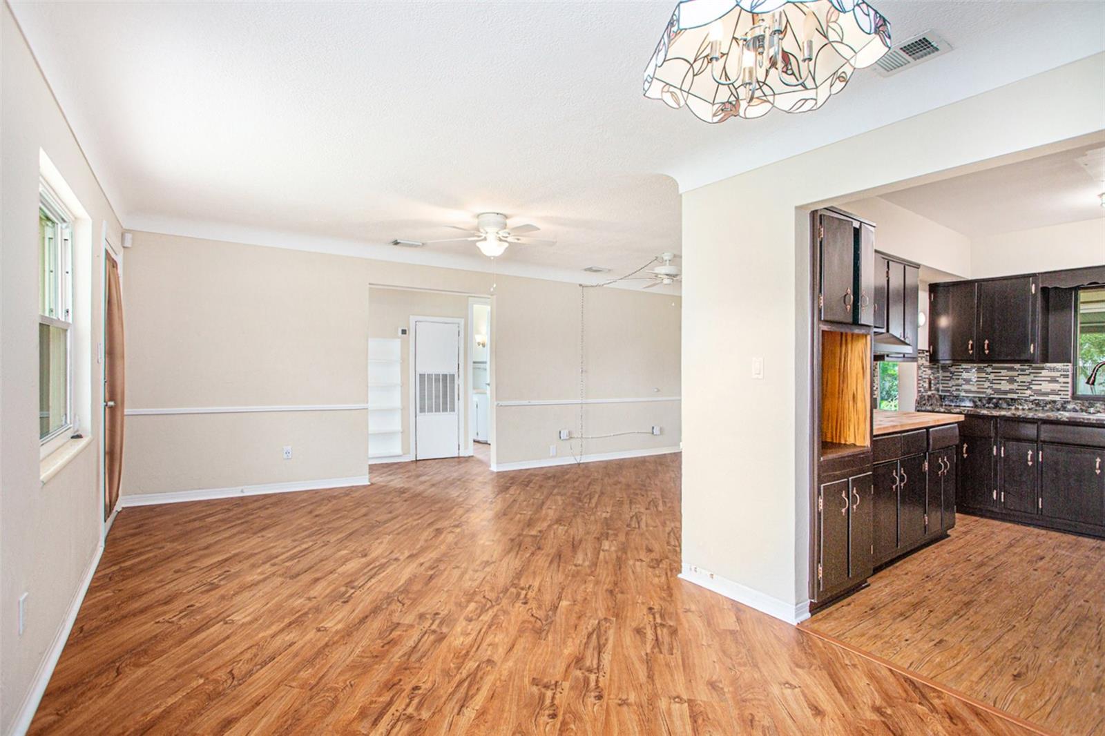 10735 64th Ave N, Seminole, Florida 33772, 2 Bedrooms Bedrooms, ,2 BathroomsBathrooms,Residential,For Sale,64TH,T3547004