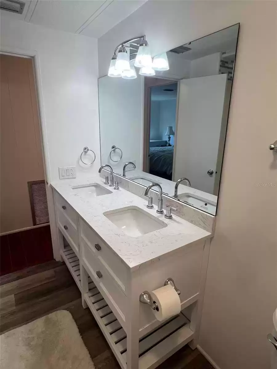 56 Palm Forest Dr, Largo, Florida 33770, 2 Bedrooms Bedrooms, ,2 BathroomsBathrooms,Residential,For Sale,PALM FOREST,U8252211