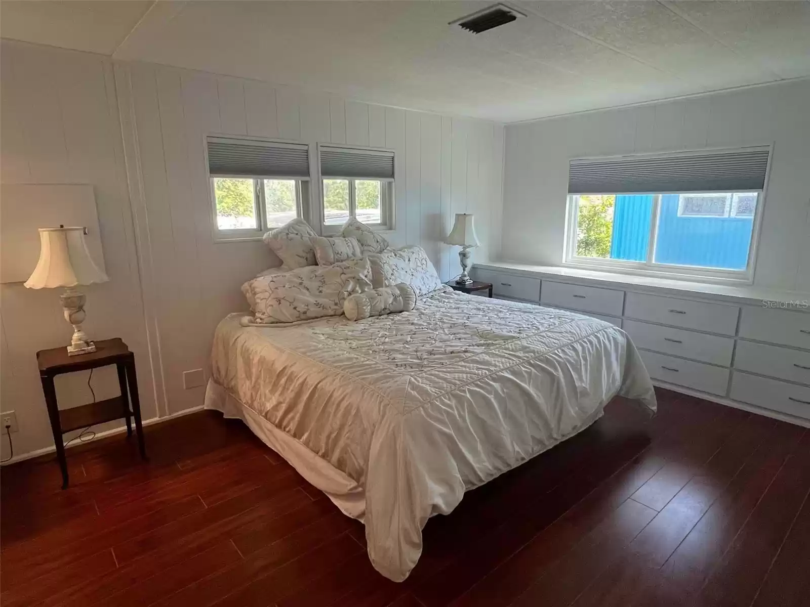 56 Palm Forest Dr, Largo, Florida 33770, 2 Bedrooms Bedrooms, ,2 BathroomsBathrooms,Residential,For Sale,PALM FOREST,U8252211