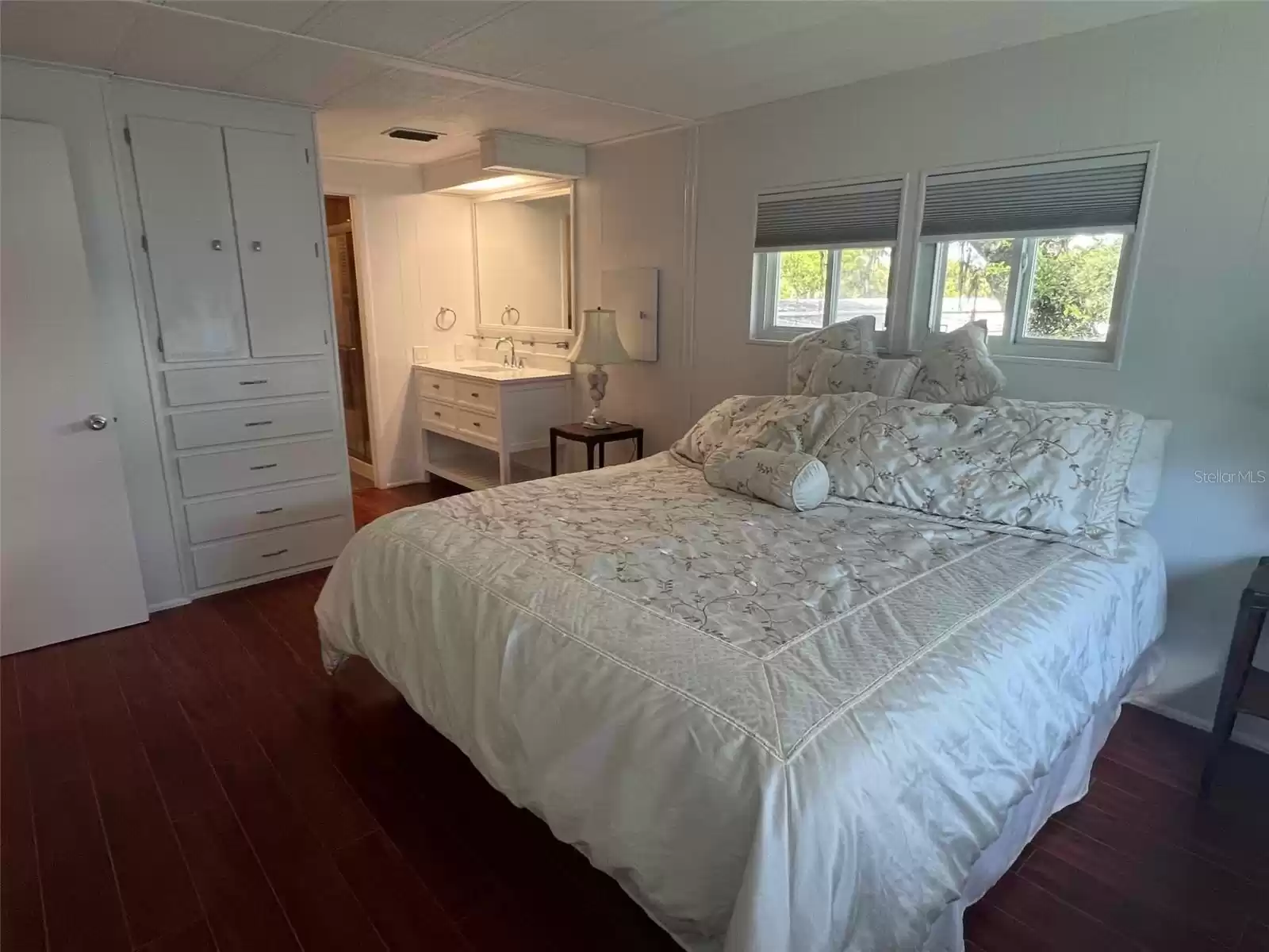 56 Palm Forest Dr, Largo, Florida 33770, 2 Bedrooms Bedrooms, ,2 BathroomsBathrooms,Residential,For Sale,PALM FOREST,U8252211