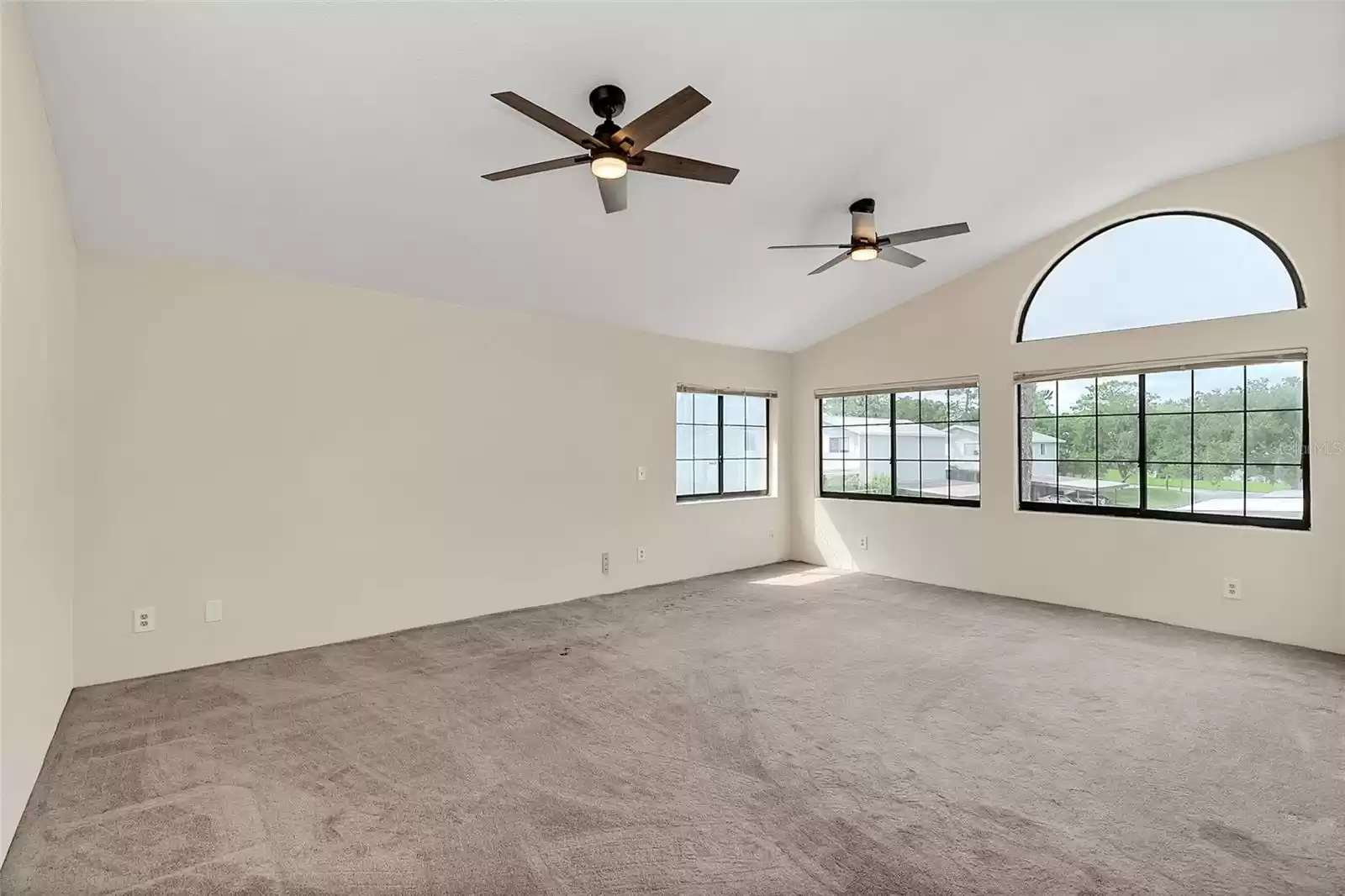 505 VIA DEL ORO DR, ALTAMONTE SPRINGS, Florida 32714, 2 Bedrooms Bedrooms, ,2 BathroomsBathrooms,Residential,For Sale,VIA DEL ORO DR,MFRO6229919