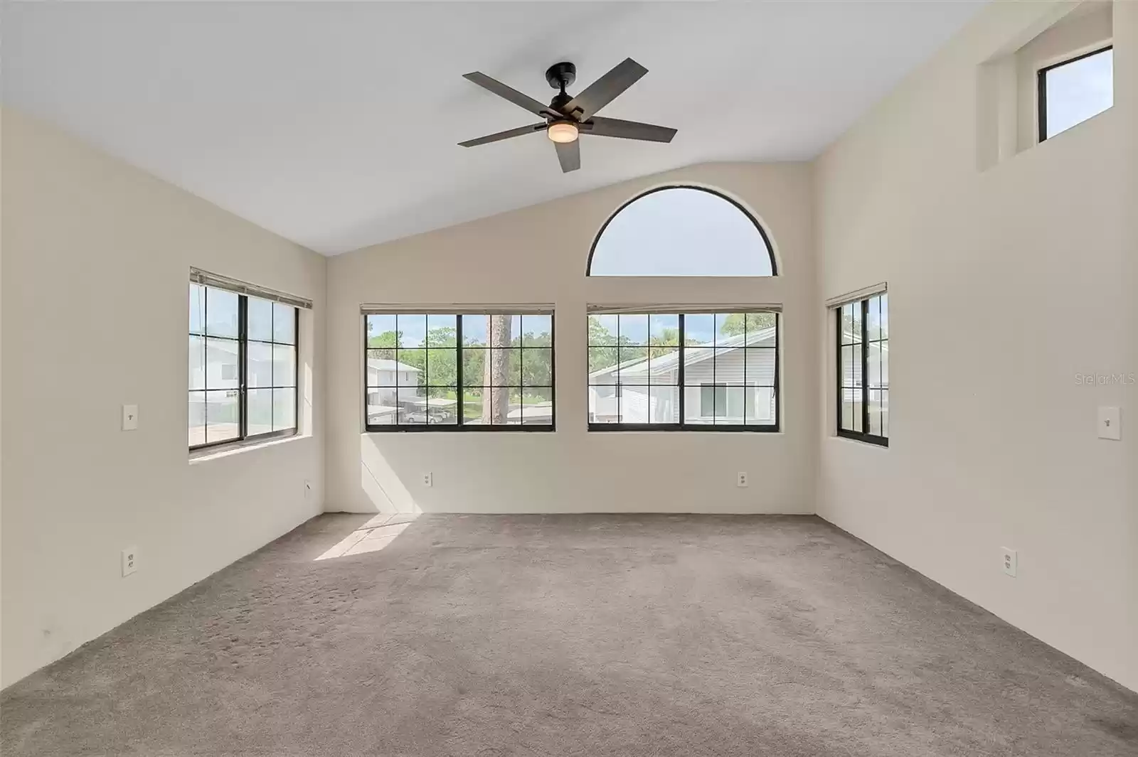 505 VIA DEL ORO DR, ALTAMONTE SPRINGS, Florida 32714, 2 Bedrooms Bedrooms, ,2 BathroomsBathrooms,Residential,For Sale,VIA DEL ORO DR,MFRO6229919