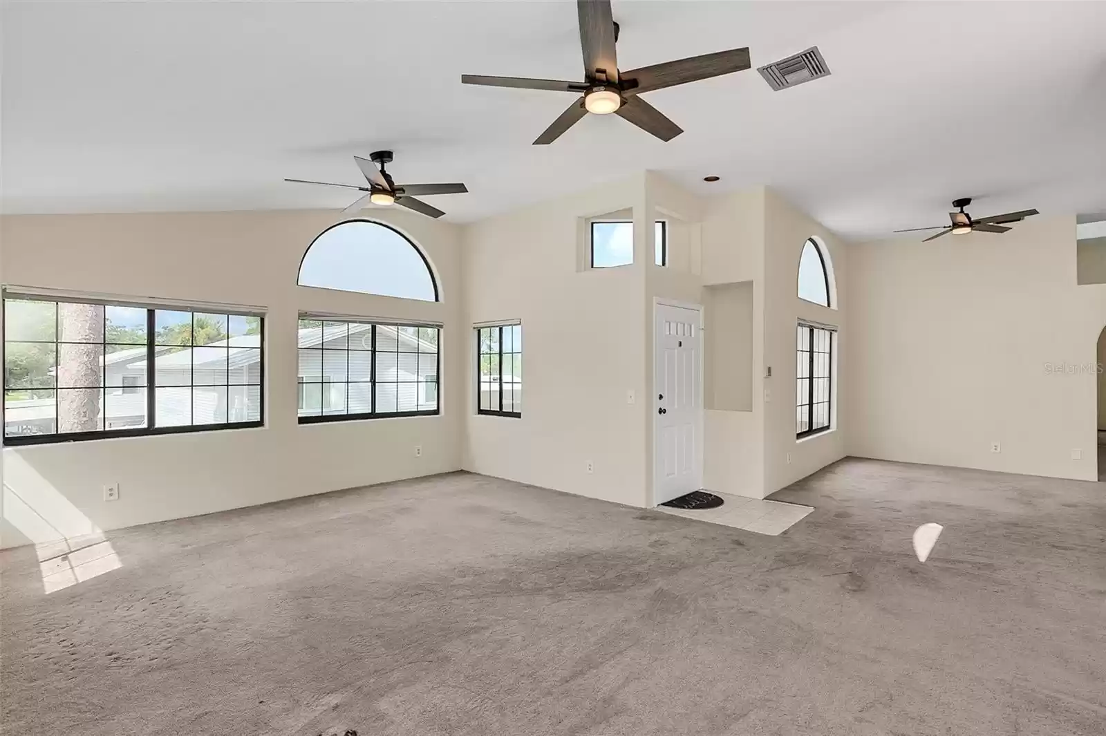 505 VIA DEL ORO DR, ALTAMONTE SPRINGS, Florida 32714, 2 Bedrooms Bedrooms, ,2 BathroomsBathrooms,Residential,For Sale,VIA DEL ORO DR,MFRO6229919