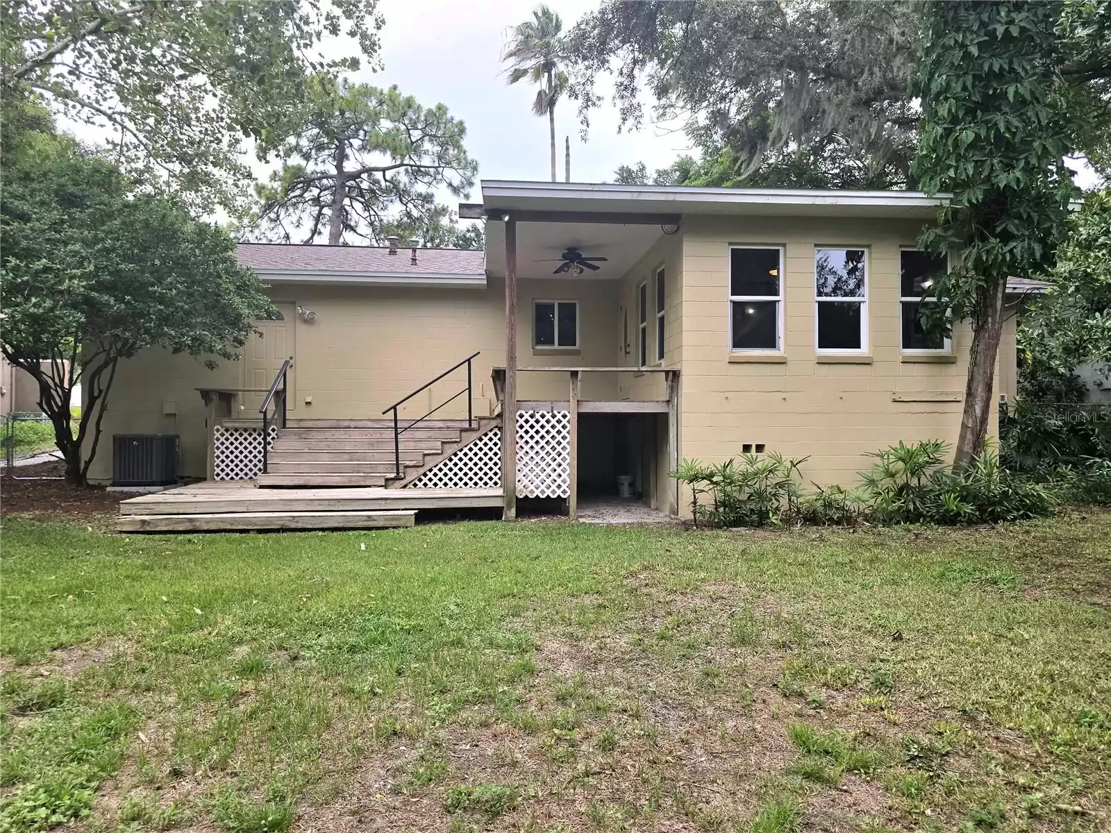 425 HILLCREST STREET, ALTAMONTE SPRINGS, Florida 32701, 3 Bedrooms Bedrooms, ,2 BathroomsBathrooms,Residential,For Sale,HILLCREST,MFRO6230284