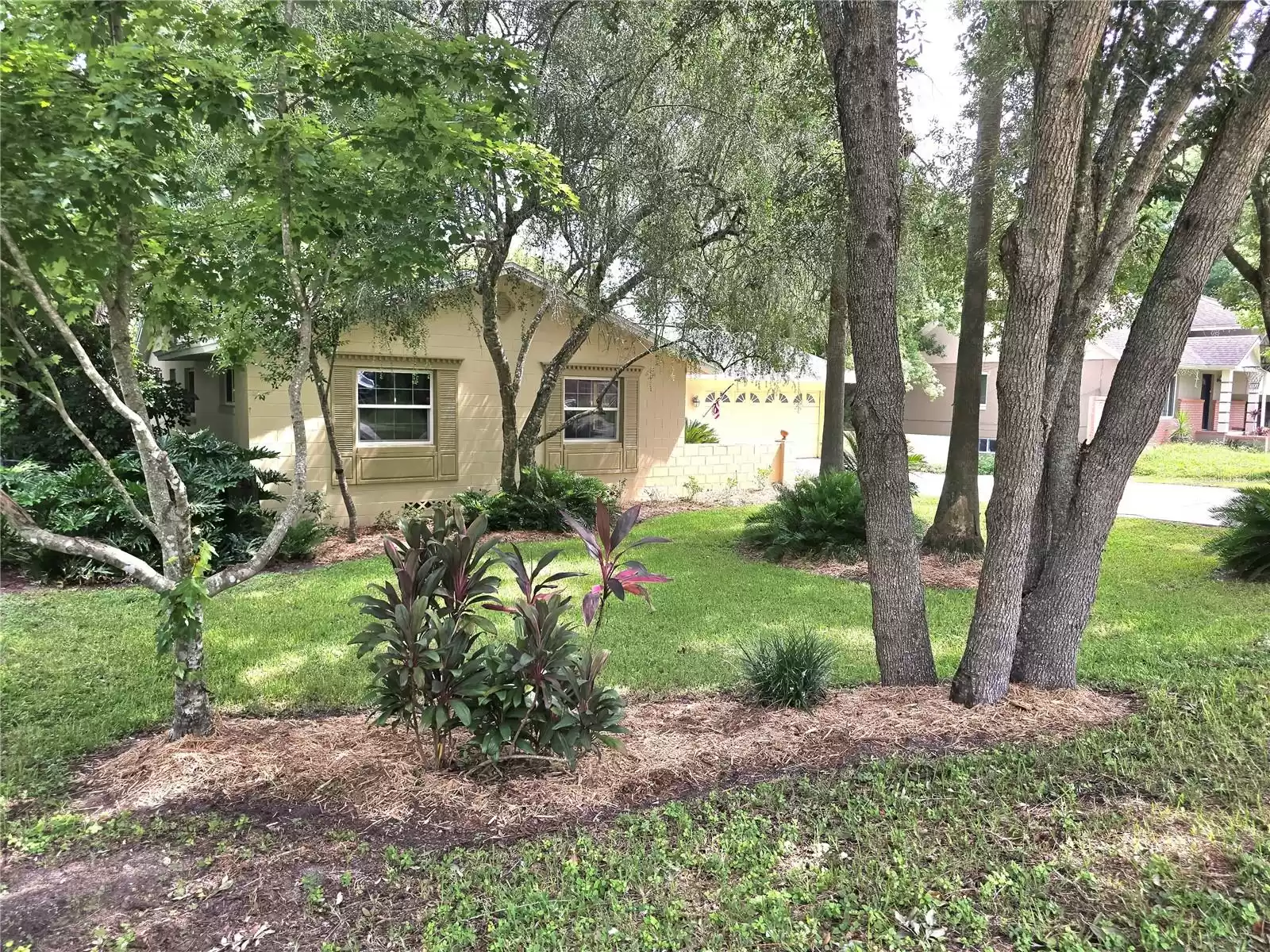 425 HILLCREST STREET, ALTAMONTE SPRINGS, Florida 32701, 3 Bedrooms Bedrooms, ,2 BathroomsBathrooms,Residential,For Sale,HILLCREST,MFRO6230284