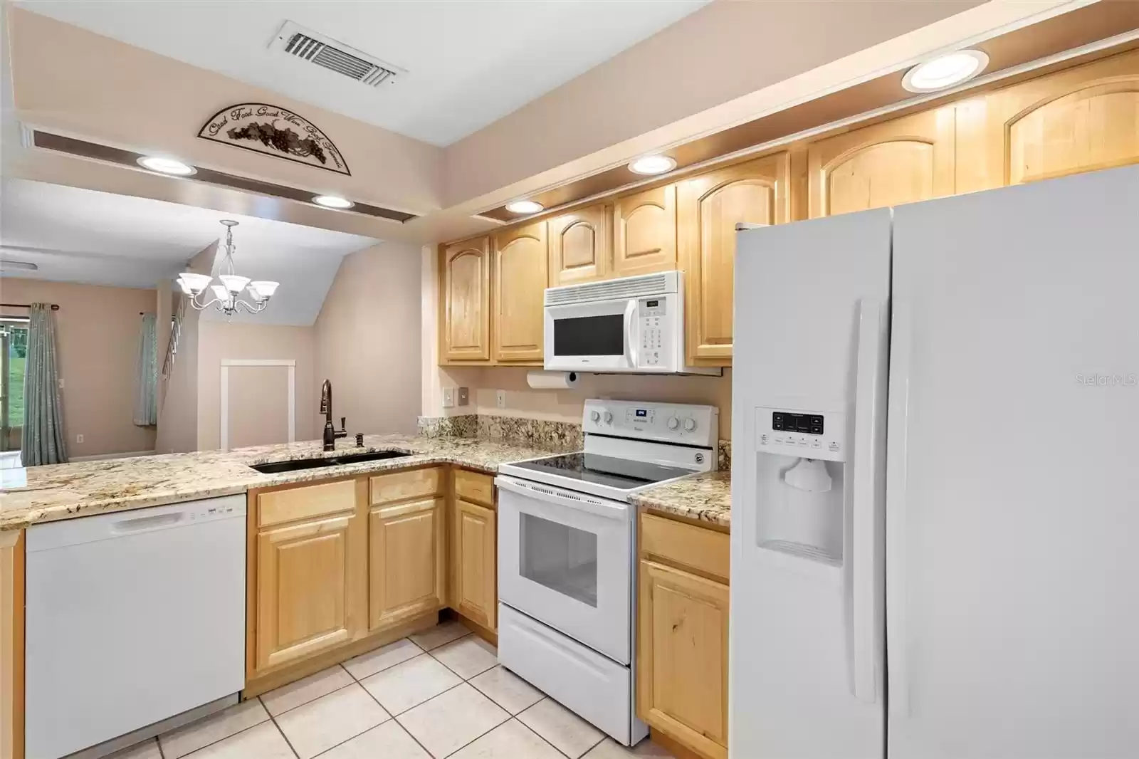 630 NORTHBRIDGE DRIVE, ALTAMONTE SPRINGS, Florida 32714, 2 Bedrooms Bedrooms, ,2 BathroomsBathrooms,Residential,For Sale,NORTHBRIDGE,MFRO6230692