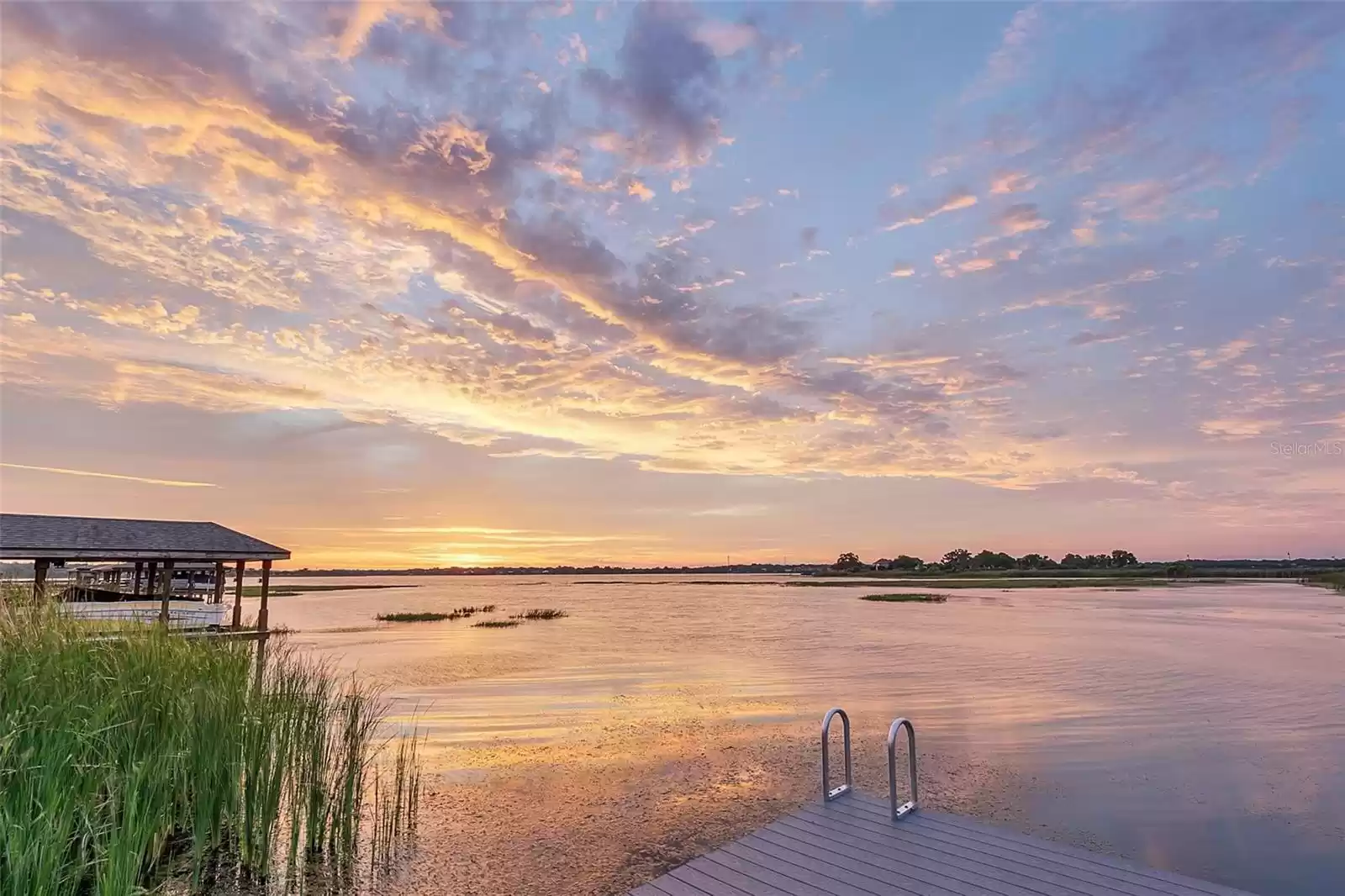 15986 JOHNS LAKE OVERLOOK DRIVE, WINTER GARDEN, Florida 34787, 5 Bedrooms Bedrooms, ,4 BathroomsBathrooms,Residential,For Sale,JOHNS LAKE OVERLOOK,MFRT3541777