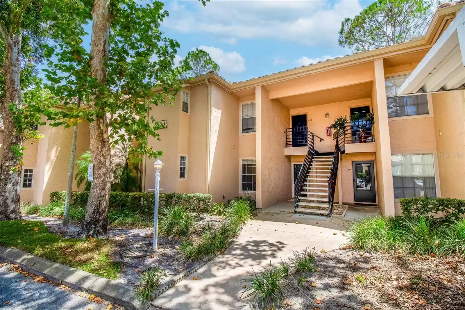 670 SANDY NECK LANE, ALTAMONTE SPRINGS, Florida 32714, 2 Bedrooms Bedrooms, ,2 BathroomsBathrooms,Residential,For Sale,SANDY NECK,MFRO6231018