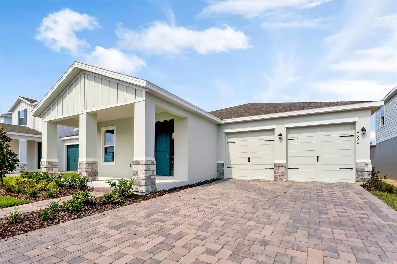 9499 EMERALD BERRY DRIVE, WINTER GARDEN, Florida 34787, 4 Bedrooms Bedrooms, ,2 BathroomsBathrooms,Residential,For Sale,EMERALD BERRY,MFRW7867594