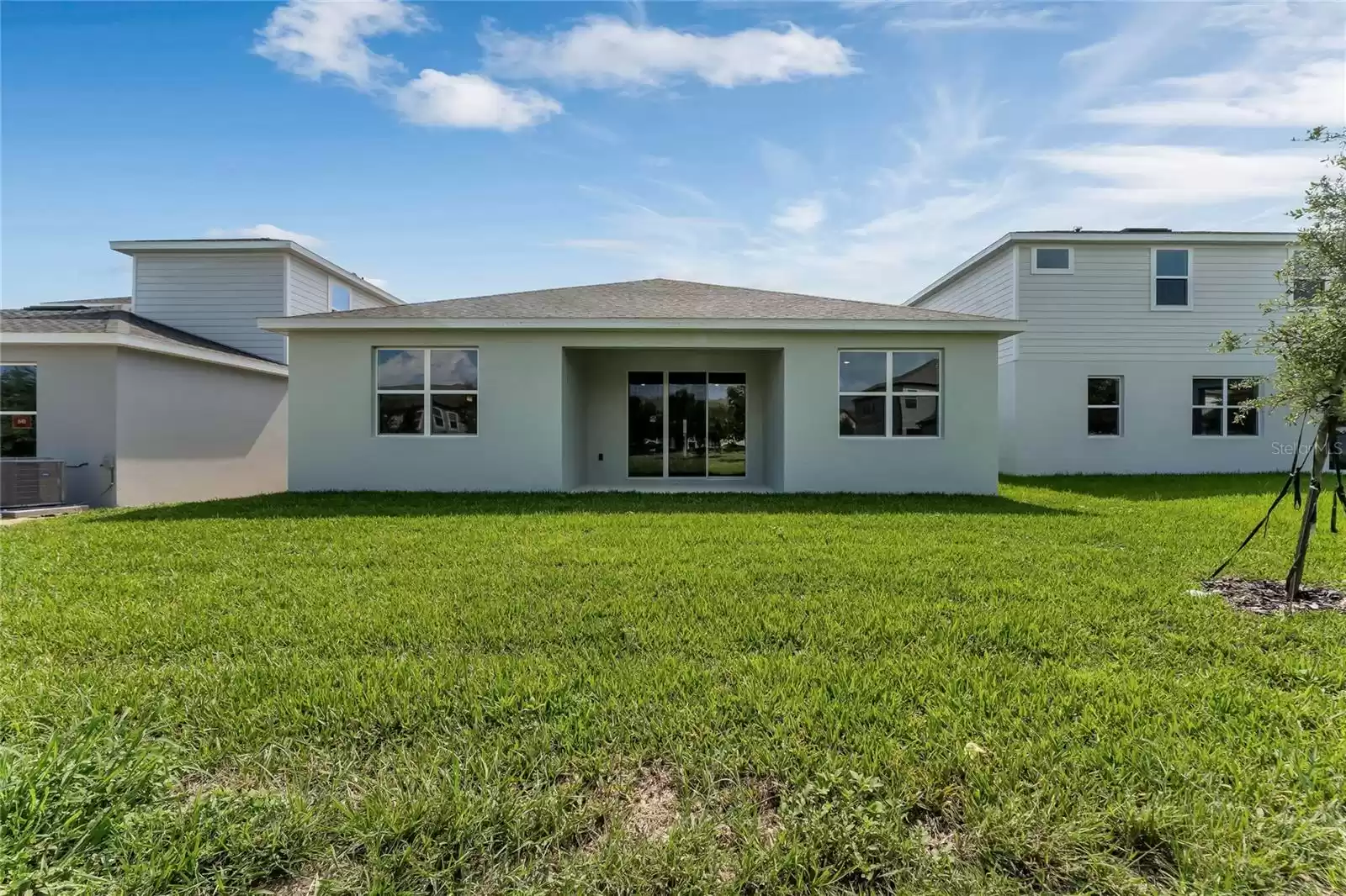 9499 EMERALD BERRY DRIVE, WINTER GARDEN, Florida 34787, 4 Bedrooms Bedrooms, ,2 BathroomsBathrooms,Residential,For Sale,EMERALD BERRY,MFRW7867594