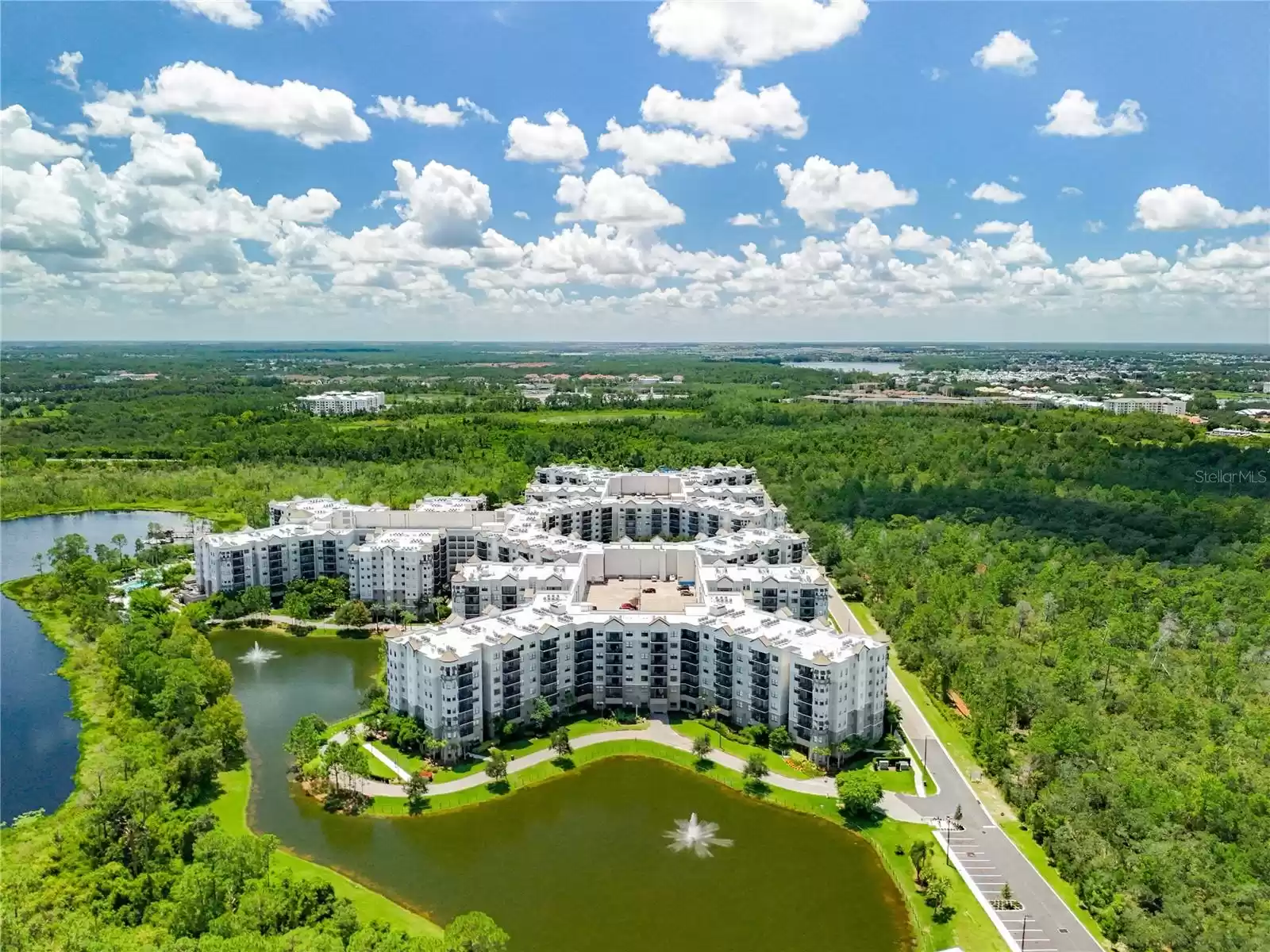 14501 GROVE RESORT AVENUE, WINTER GARDEN, Florida 34787, 2 Bedrooms Bedrooms, ,2 BathroomsBathrooms,Residential,For Sale,GROVE RESORT,MFRO6233619